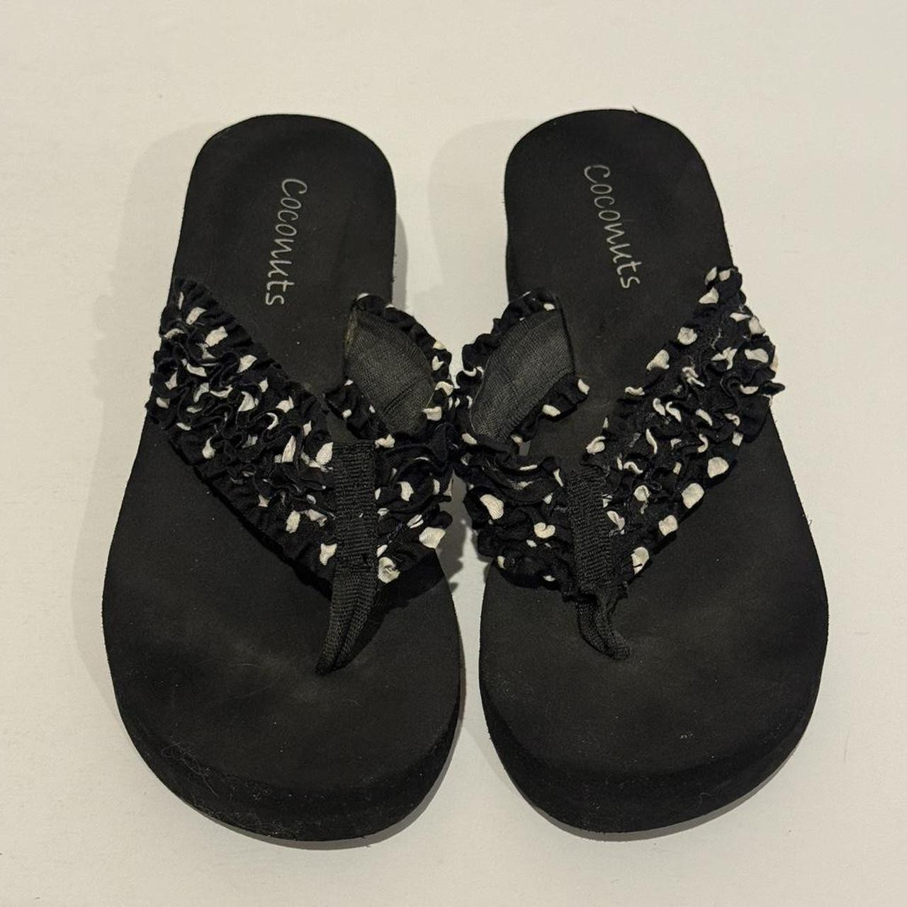 American Vintage Women's Flip flops - Black - US 8 | Depop US