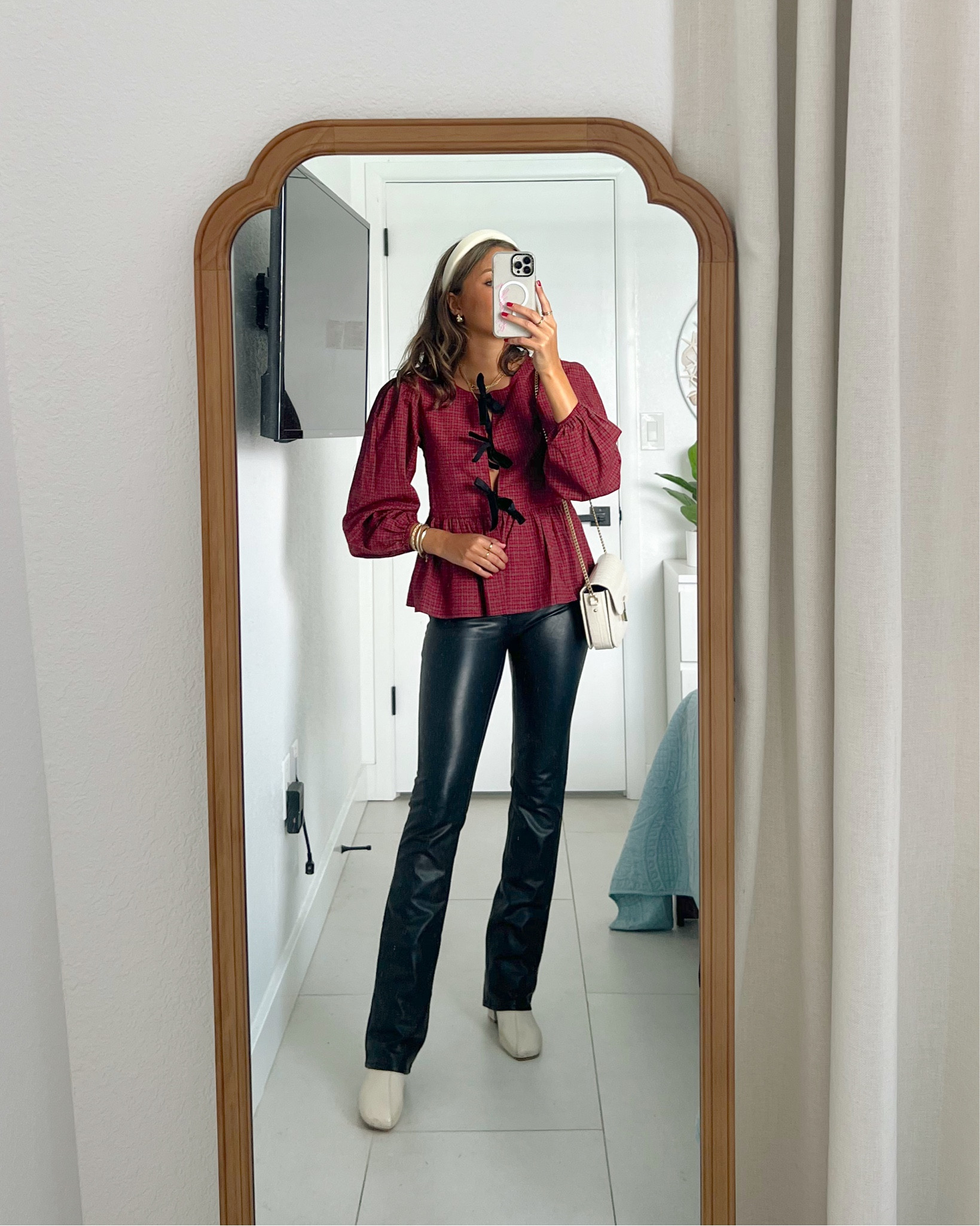 last minute holiday outfit ideas / the perfect Christmas outfit idea from Vestique 🎄❤️ wearing size XS in this top and leather pants 

#LTKHoliday #LTKSeasonal