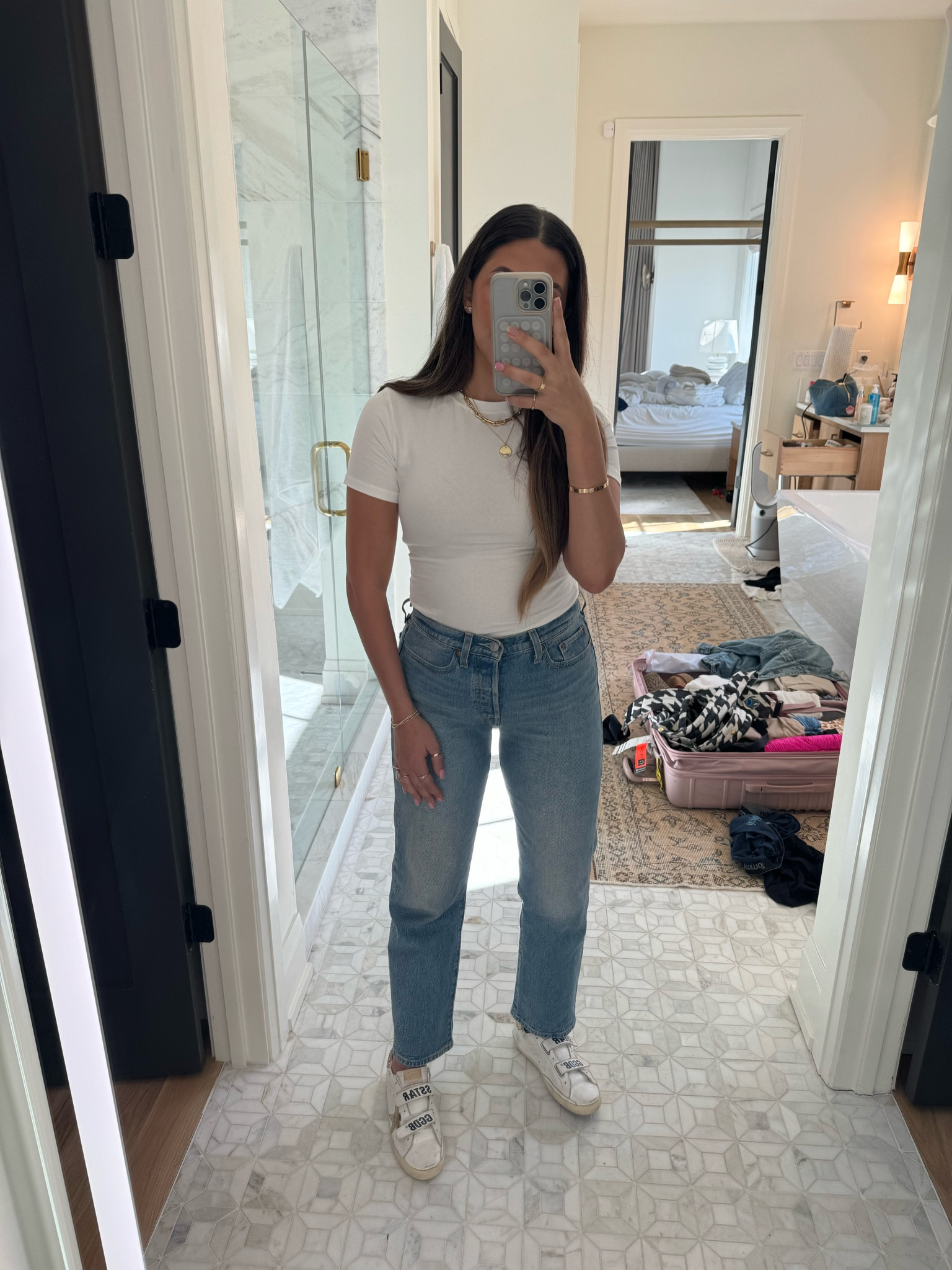 Top: mediumm
Jeans: 28

This top by the scoop is a great basic & under $10. Comes in a few colors & a great layering piece! 

Dressupbuttercup.com @walmartfashion
@walmart #walmartpartner #walmartfashion
#dressupbuttercup 

#LTKfindsunder50 #LTKSpringSale #LTKstyletip