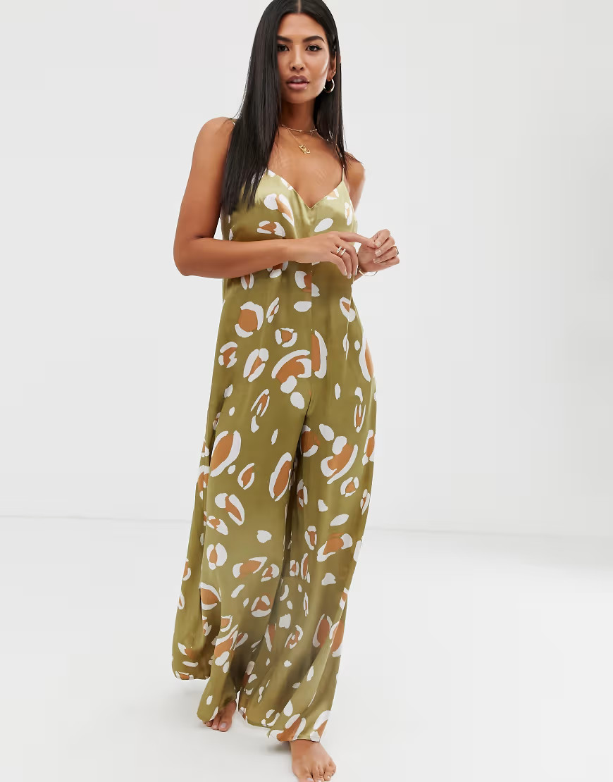 ASOS DESIGN – Jumpsuit aus Satin mit Animalprint-Mehrfarbig | ASOS (Global)