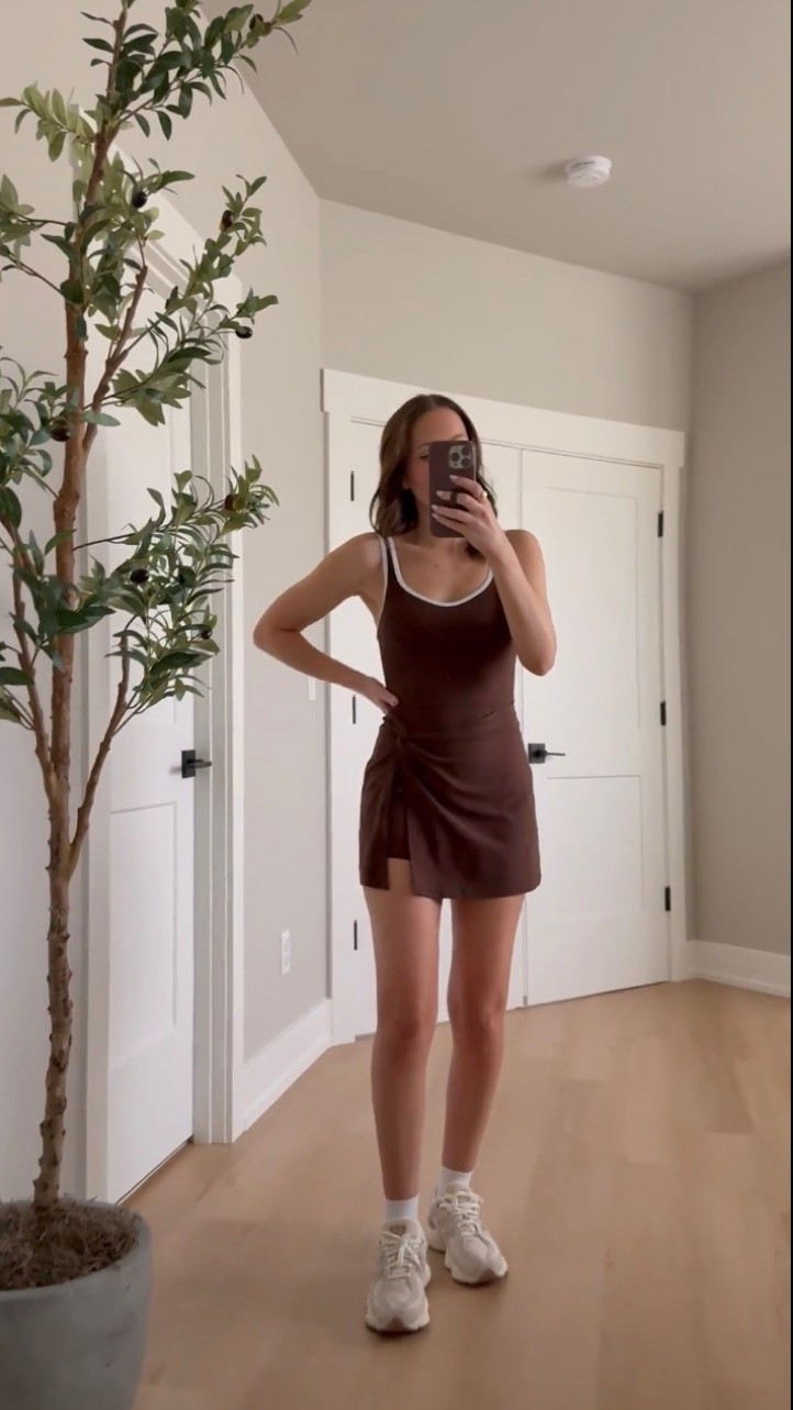 The most flattering athletic mini on sale! Has built in padding and shorts, adjustable straps and is bathroom friendly (meaning you don’t have to pull down the entire mini to go to the bathroom!)

Wearing a size xs 



#LTKActive #LTKdayinmylife #LTKSeasonal