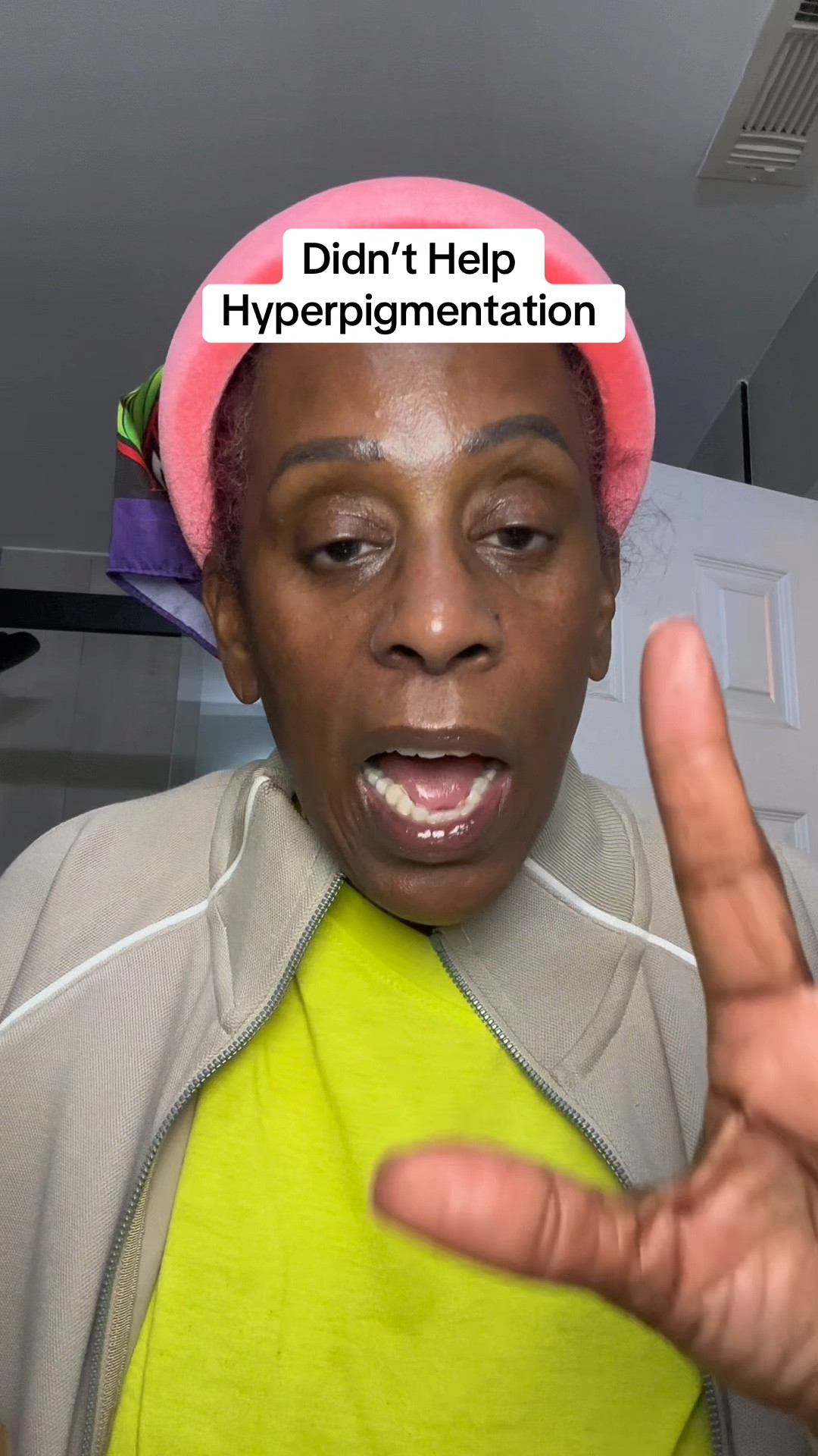 Everyone says Jiyu Toner Pads are viral for dark spots…
I’ll say this — my skin feels smoother, but I’m still watching those marks 

#LTKselfcare #LTKOver40 #LTKBeauty