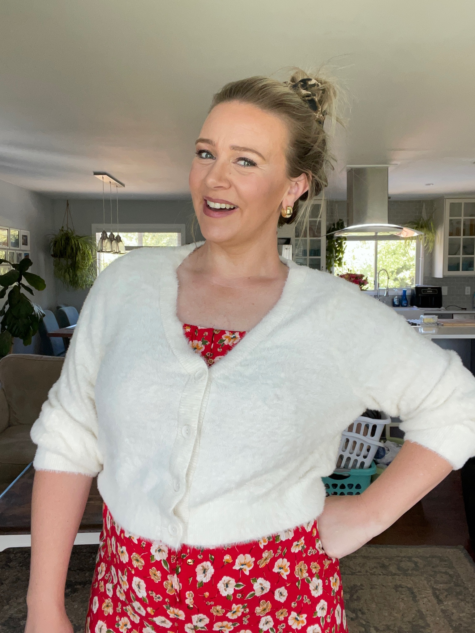 Love this fuzzy cropped sweater from Aerie so much! It’s warm and soft and great over a sundress for cool evenings. 

#LTKsalealert