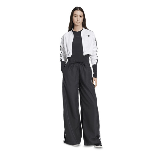 adidas Oversized Woven Track Pants | Foot Locker (US)