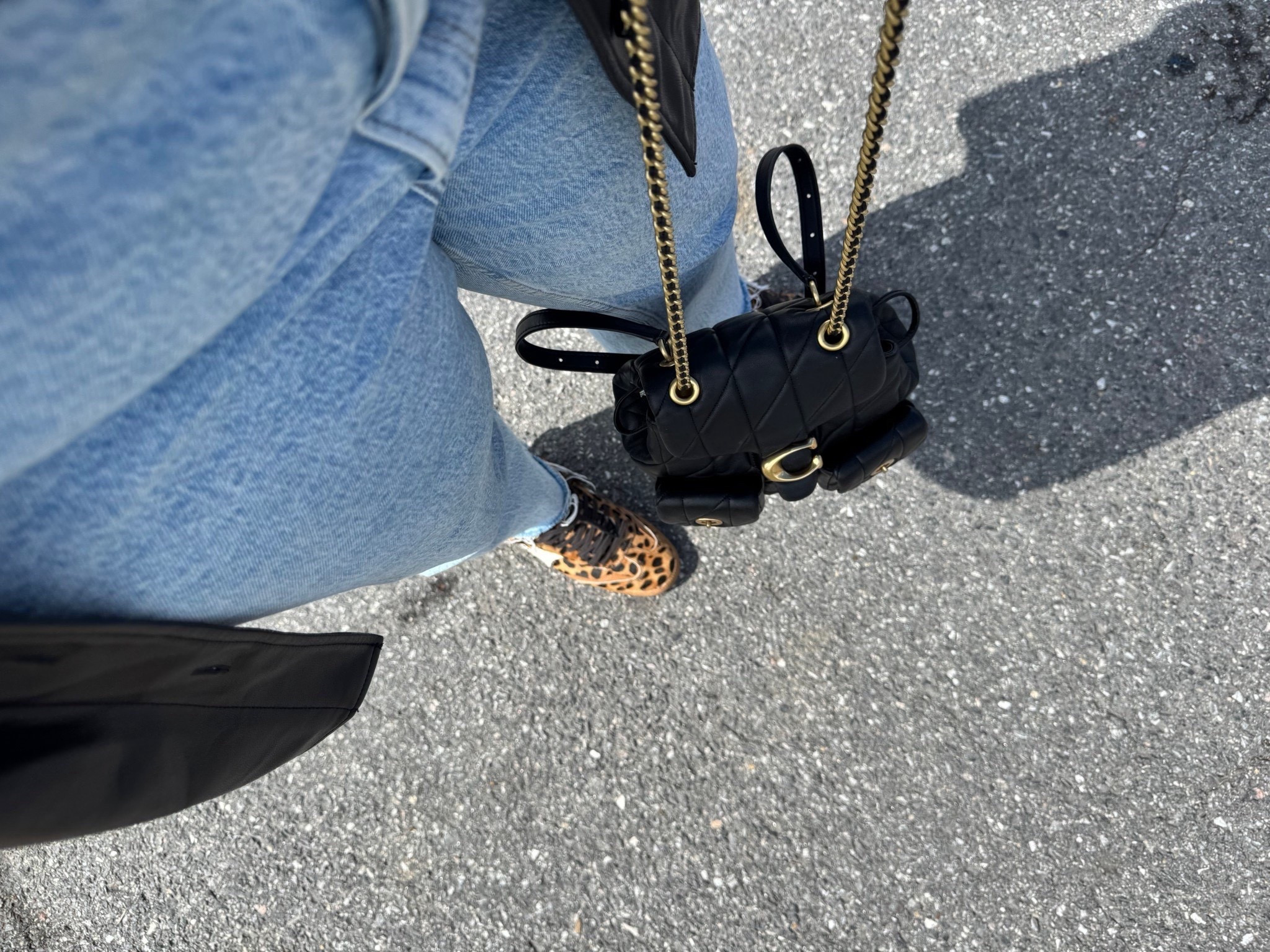 Okay babe, let’s talk wardrobe staples you’ll actually use! If you’ve been hunting for the perfect everyday bag, classic white sneakers, and jeans that actually fit (yes, even with curves!) — this look is for YOU. It’s comfy, cute, and totally on repeat over here. You’ll wonder how you lived without these pieces. #EverydayOutfit #WardrobeEssentials #CurvyGirlStyle #SizeInclusiveFashion #LTKStyle #DenimThatFits #WhiteSneakers #MinimalStyle #CasualOOTD #LTKFinds #StyleOnRepeat #OutfitInspo #ChicAndCasual

#LTKSaleAlert #LTKFindsUnder100 #LTKStyleTip