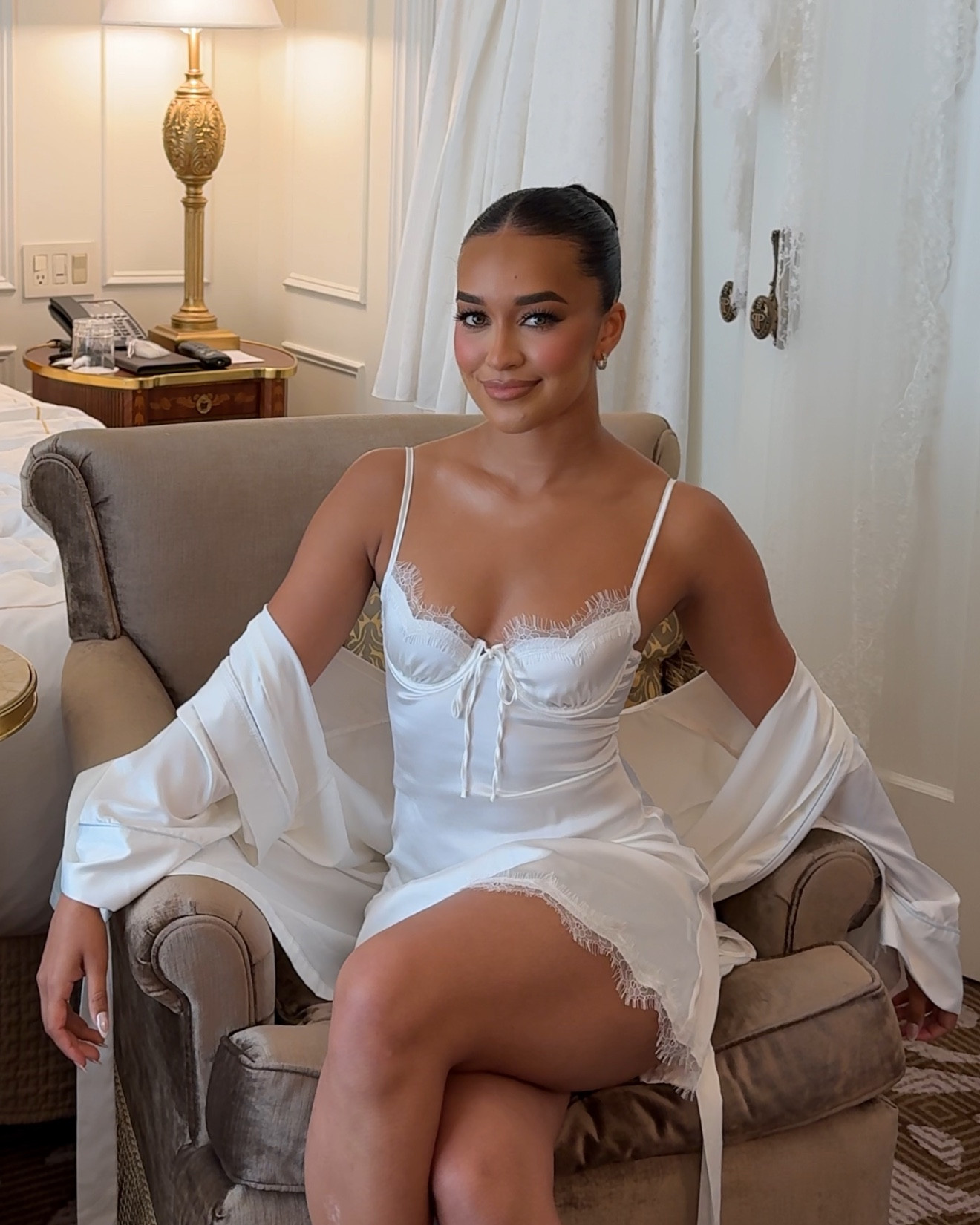 bridal silk robe set 🤍#ltkbridal#bridalfinds#bridalrobe#bridalslip