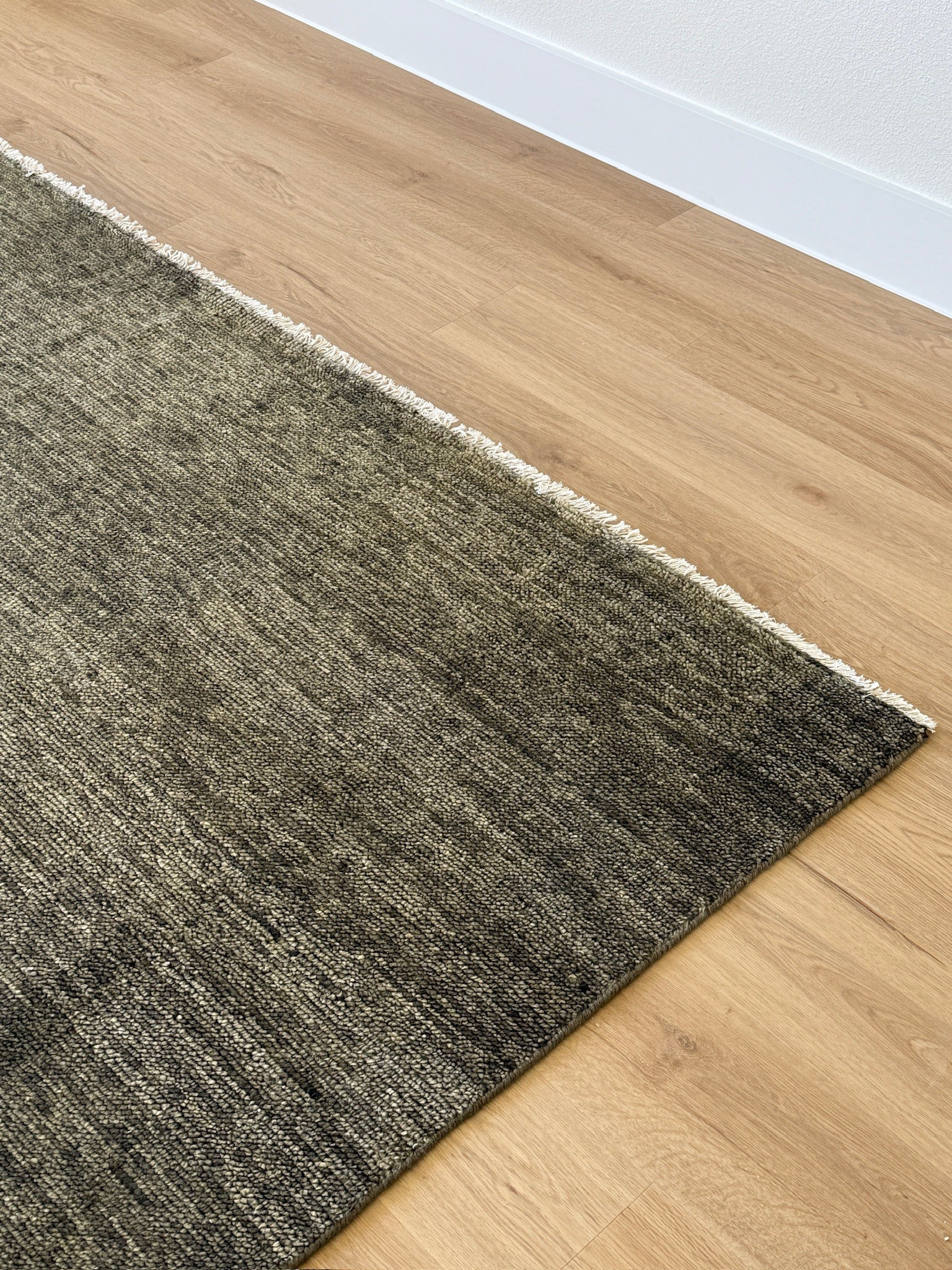 This rug is so gorgeous!

area rug, rug inspo, green rug, spring rug, summer rug, neutral rugg

#LTKHome #LTKSeasonal #LTKStyleTip