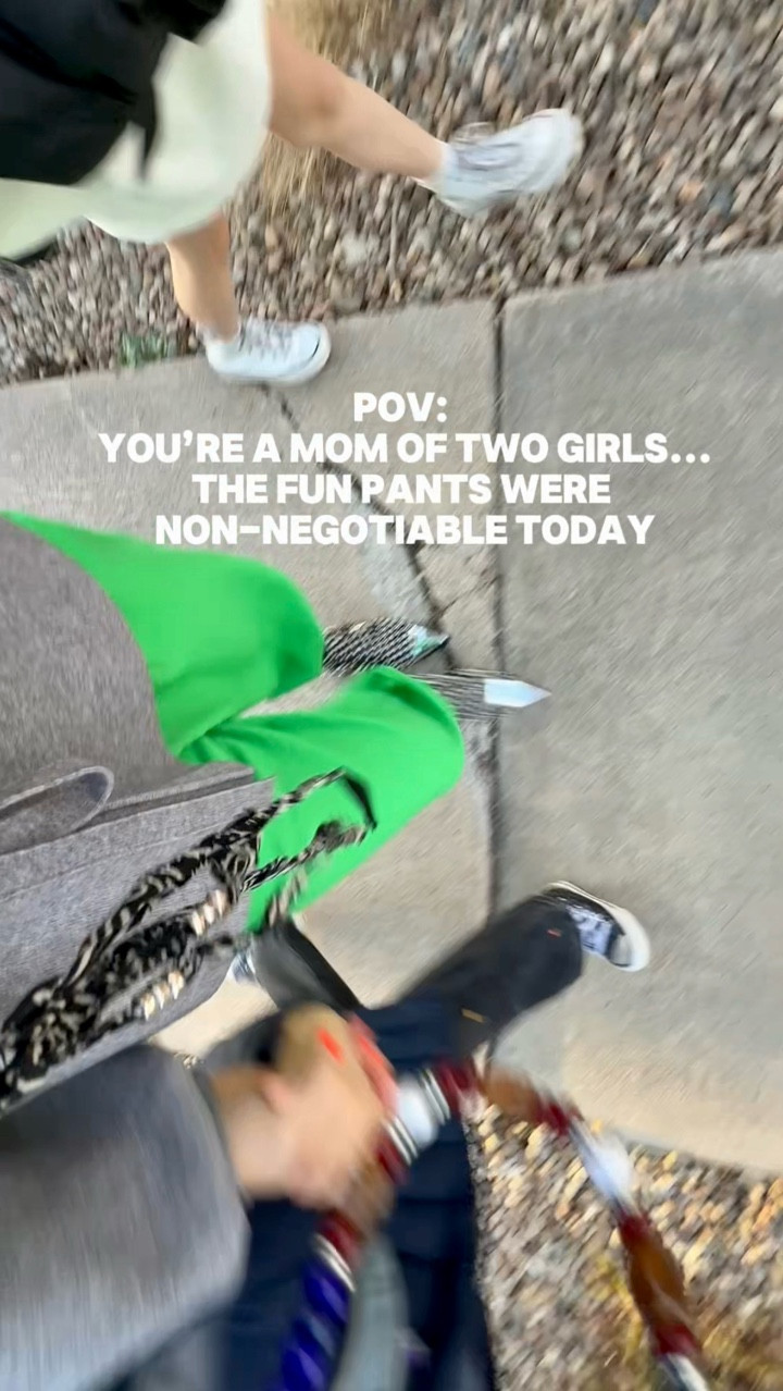 these pants are one of those easy comfortable pieces—have them in a few colors/patterns. Linking on my LTK or comment SHOP and I’ll DM you the link. 

Top: @zara 
Pants: @amazon
Shoes: @jeffreycampbell