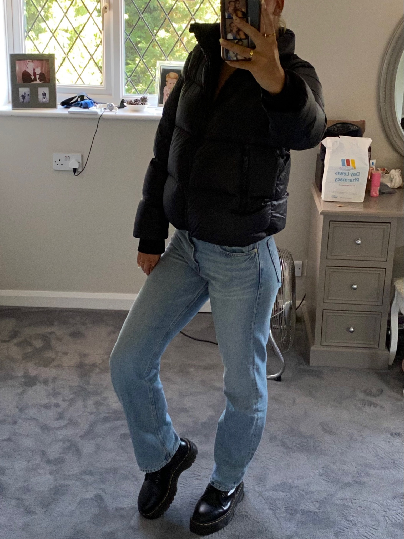 Black cropped jacket, puffer jacket, blue slim jeans, platform doc martens, pull and bear, north face 

#LTKSeasonal #LTKeurope #LTKstyletip