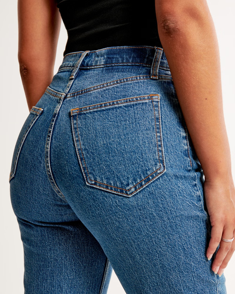 Curve Love Ultra High Rise 90s Straight Jean | Abercrombie & Fitch (US)