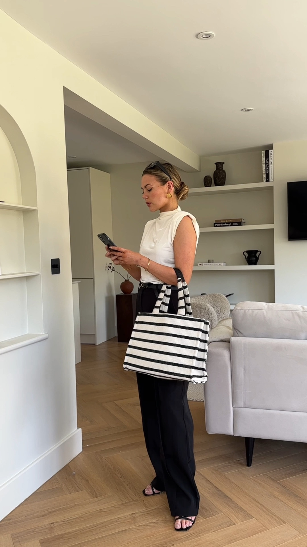 What I would wear in Paris 🇫🇷

Love this outfit feels super elegant and classy. I haven’t tagged the exact trousers as they are old but they were 4th and reckless. 

#LTKstyletip #LTKunder100 #LTKeurope