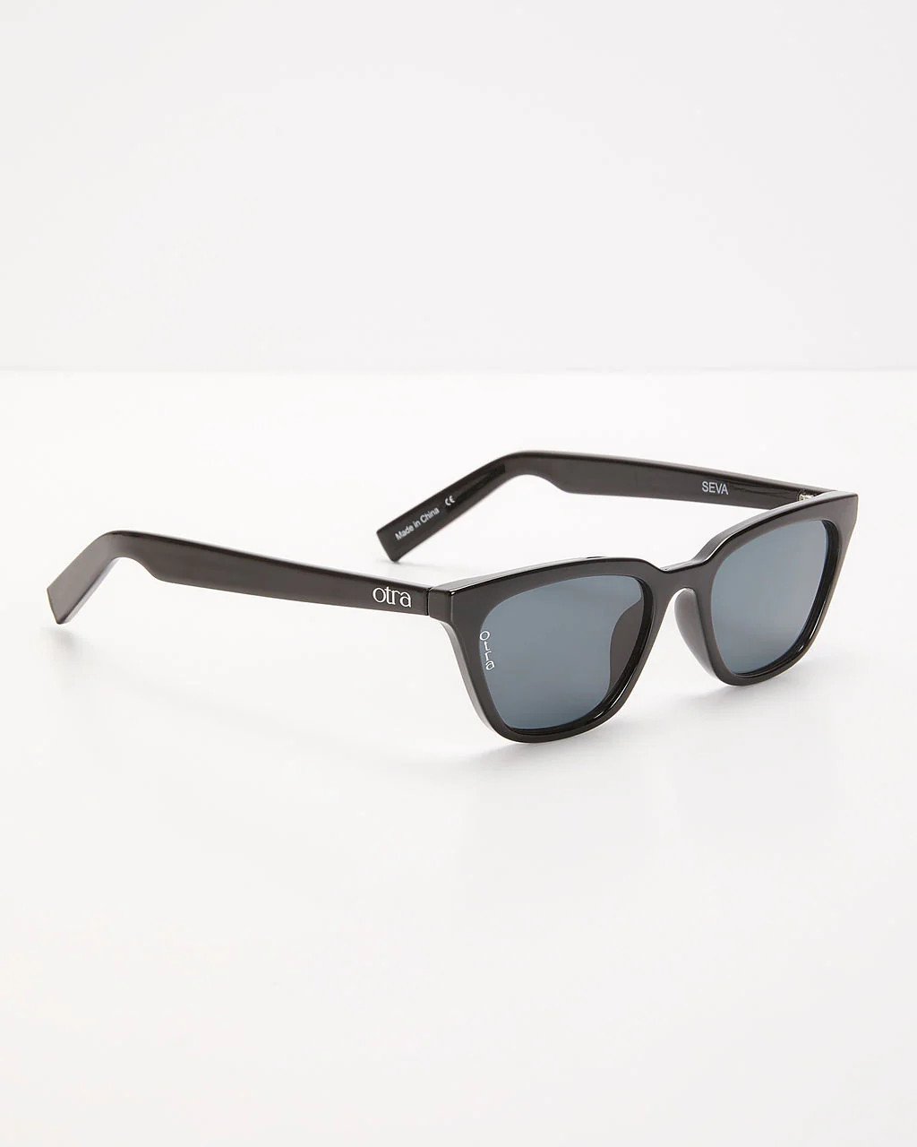 Irma Classic Slim Sunglasses | VICI