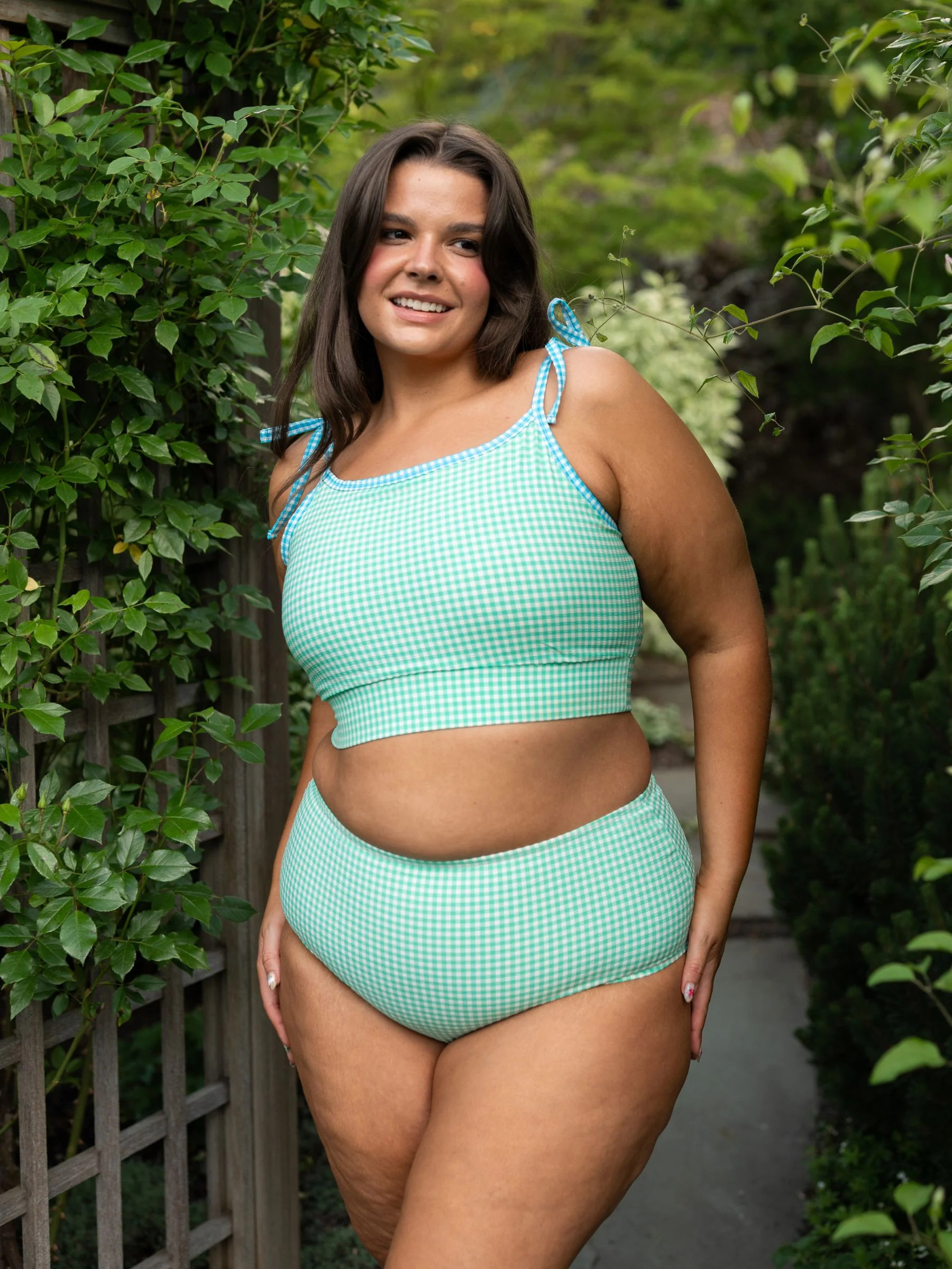 Green Seersucker Shoulder-Tie Crop Top | Lime Ricki