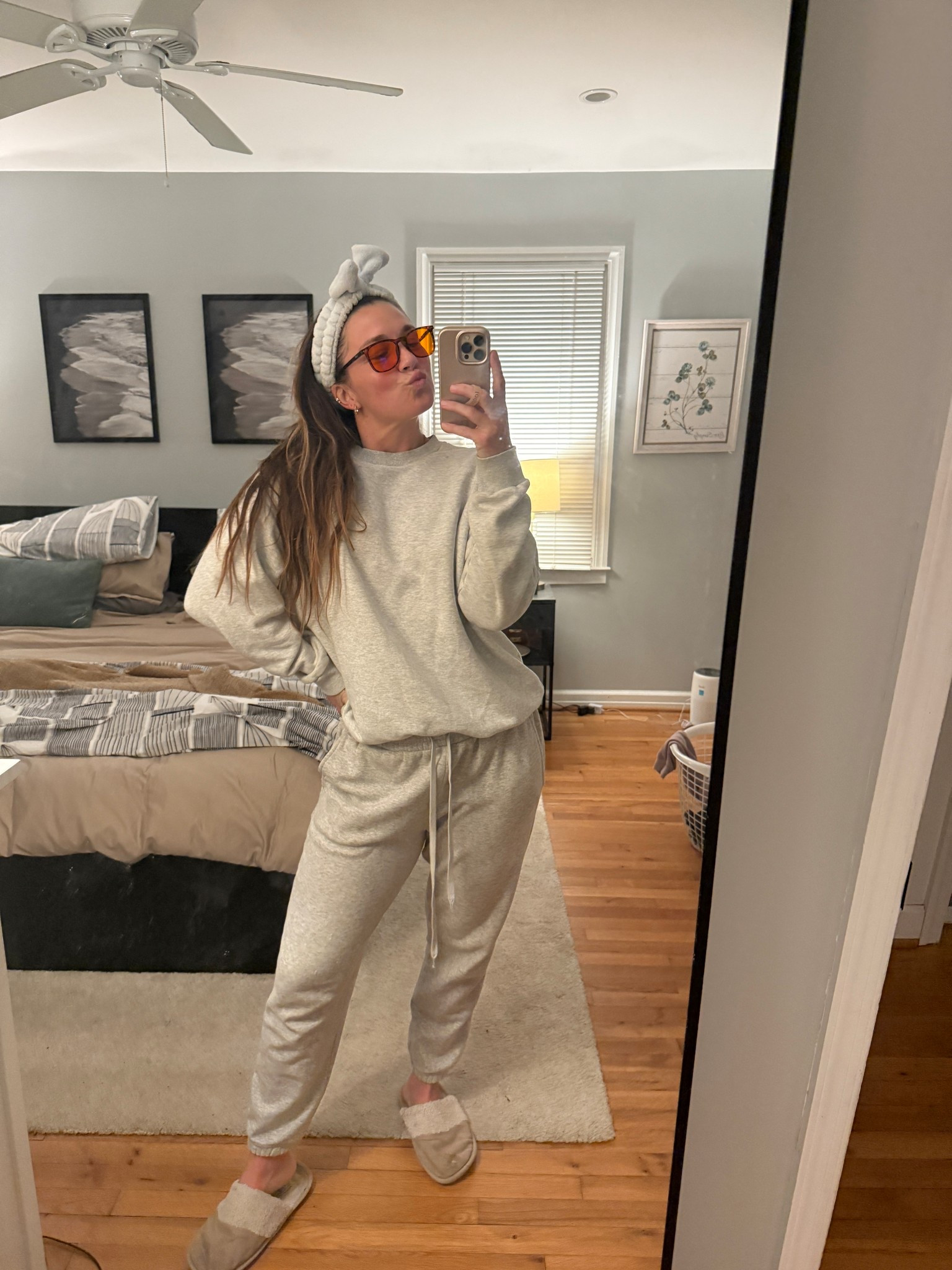 My nighttime look 😂

#LTKGiftGuide #LTKBeauty