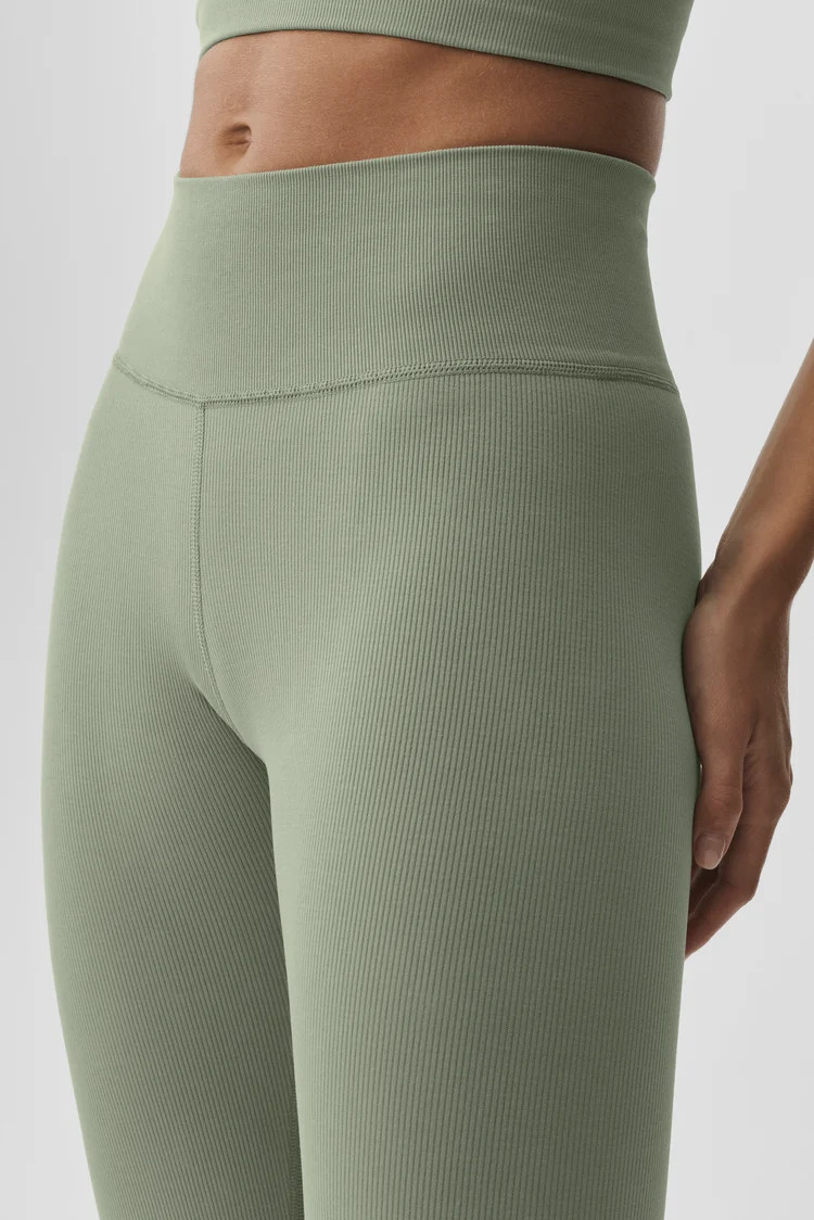 Seamless Modal Ribbed High-Waist 7/8 Legging | Alo Yoga