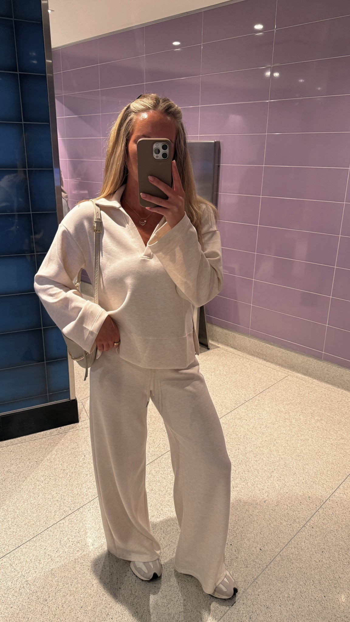 LTK SPRING SALE! 20% off @Spanx  site wide with code LTKSPANX

Travel ootd wearing the Spanx Air Essentials set (small in bot)

@giginewyork  Beck Sling bag.

Travel outfit, air essentials, Spanx sale, spring sale, travel finds



#LTKSpringSale #LTKTravel #LTKootd