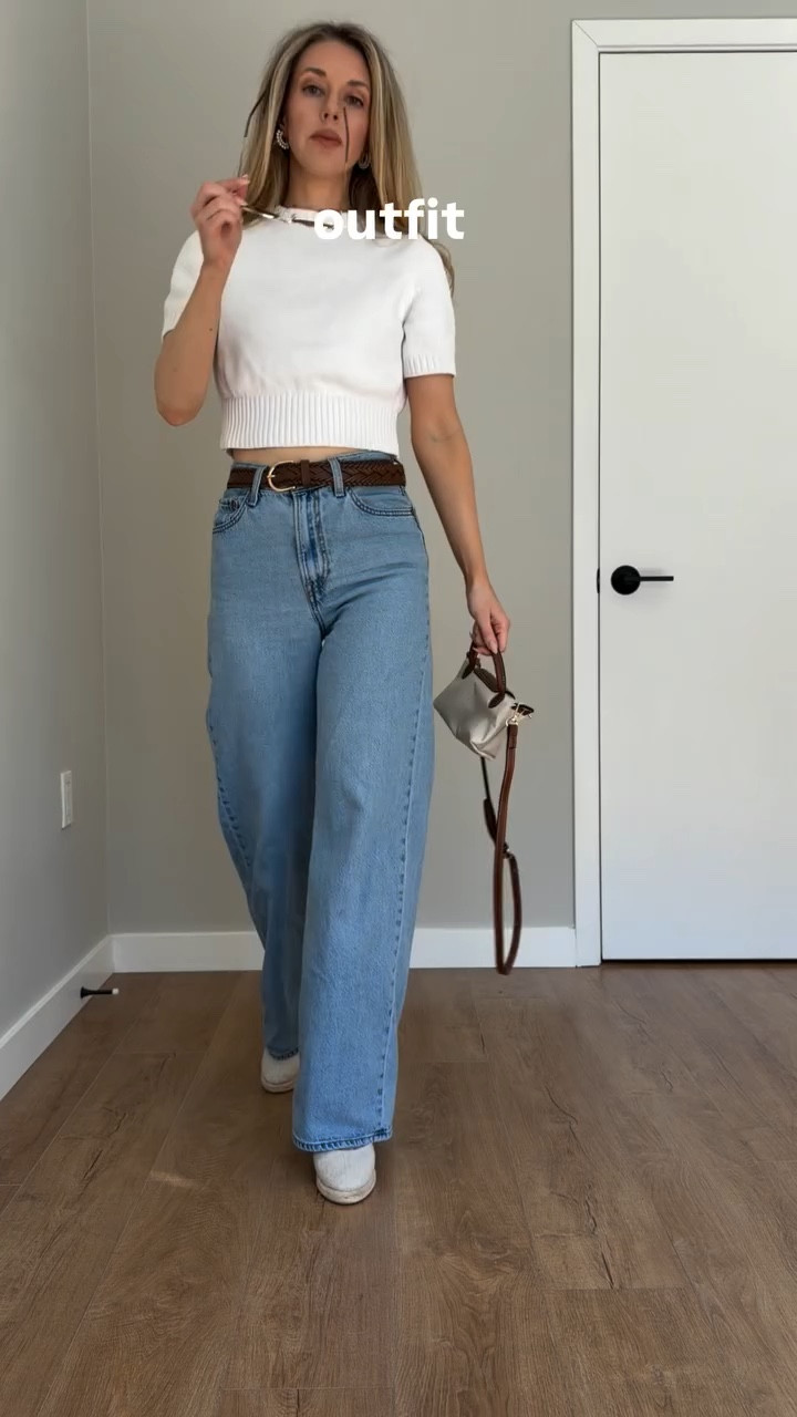 Some days the simplest outfit is the win.
Relaxed denim, a fitted knit, and a few classic accessories. Linked on my LTK if you want the details ✨

#everydayoutfit
#outfitinspiration
#ootdstyle
#denimoutfit
#casualchic
effortlessstyle
capsulewardrobe
classicstyle
minimalstyle
neutralstyle
styleinspo
ootdinspo
simpleoutfit
ltkstyle
ltkfashion
liketkit
everydaystyle
outfitideas
fashionreels
evolvingblonde