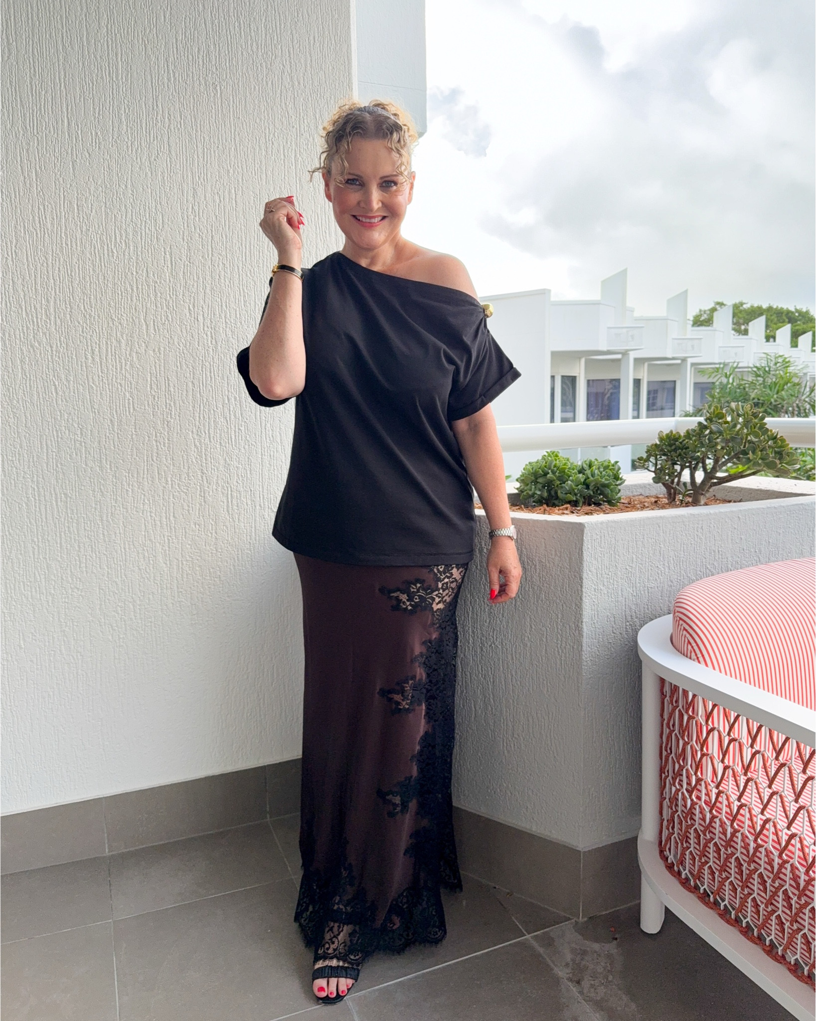 My 53rd birthday dinner outfit. I’m wearing a size M in the tee and a size 12 in the skirt. Both pieces linked below for you.



#LTKootd #LTKOver40