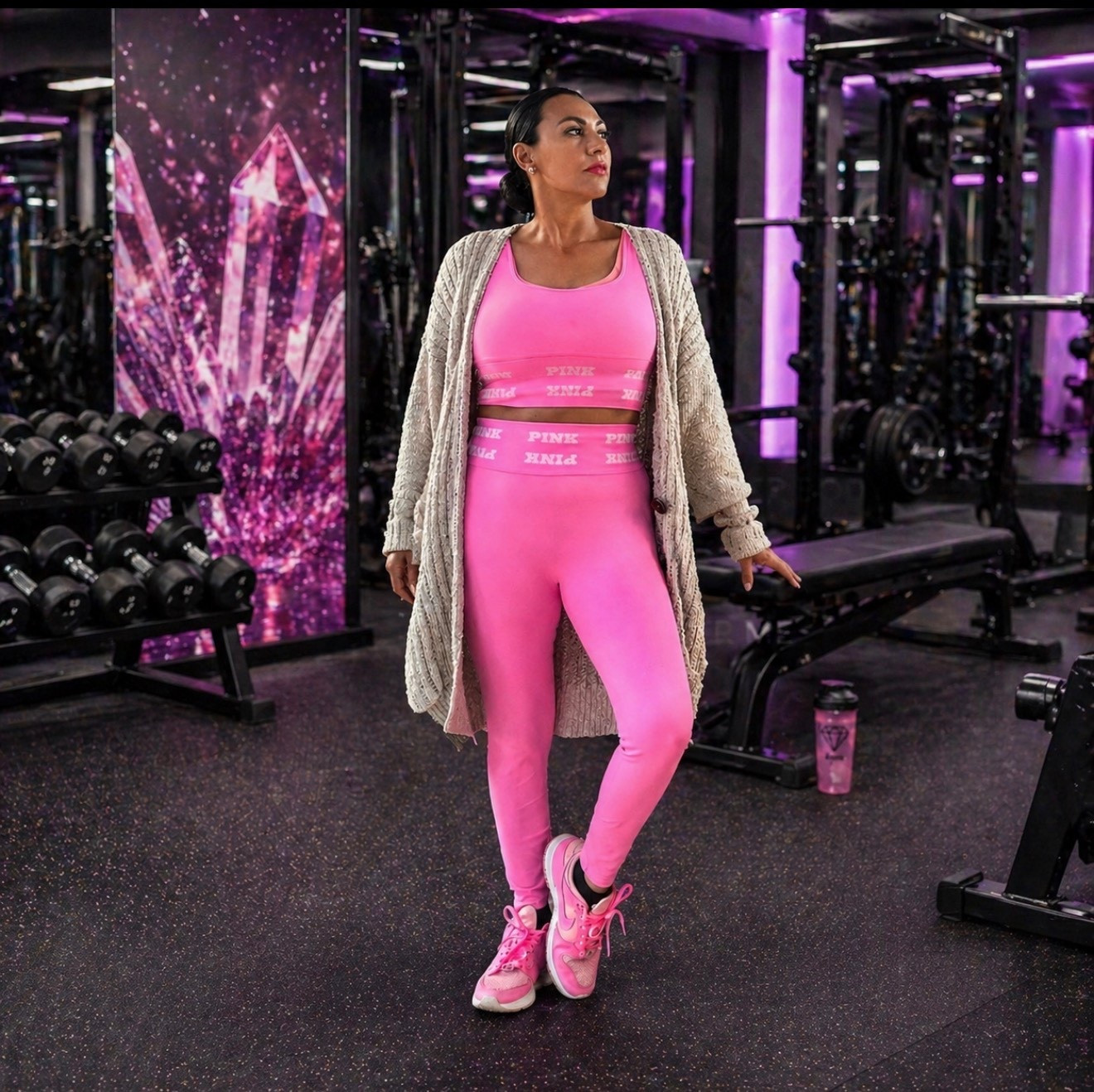 On Wednesdays we wear pink… even at the gym 💗🏋🏽‍♀️
PINK set + pink Dunks = workout ready

#LTKfitnessgoals #LTKdayinmylife #LTKootd