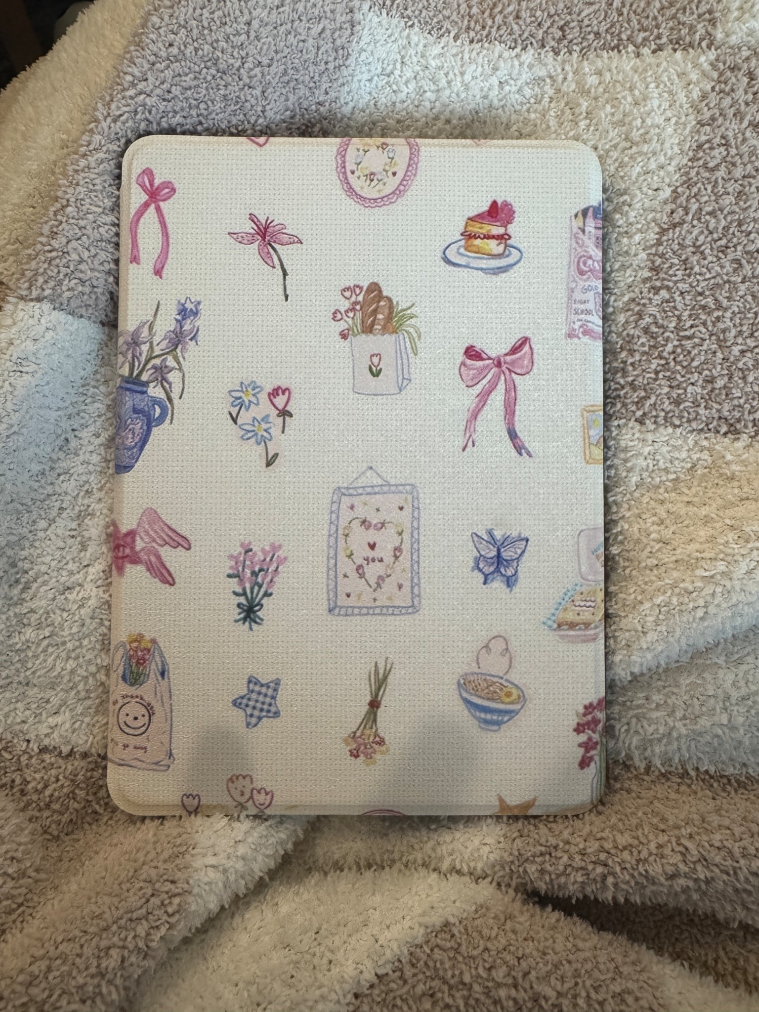 My Kindle is on sale for Prime Day 👏🏼
I seriously use this thing every day — it’s small, light, and the battery lasts forever. If you’ve been wanting one, now’s a good time to grab it!
Linked it in my LTK 💛

#PrimeDay #KindleSale #LTKFinds #AmazonDeals

#LTKSaleAlert #LTKHome #LTKTravel