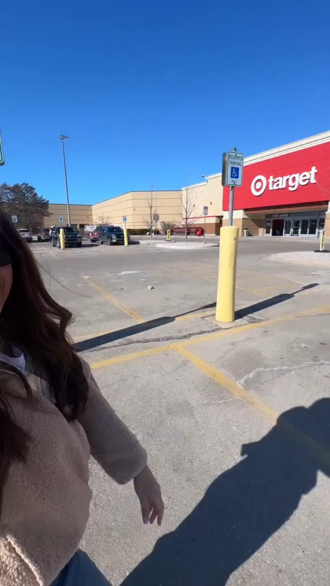 These planters are literally the BEST 😍
Shopping planters online is a gamble — cute online, tiny in real life? Nope. So here I am, all 5’2” of me, giving you the real-life scale you deserve 👏
They’re super lightweight (but don’t look cheap), have built-in drainage at the bottom, and the quality is honestly SO good for the price.
If you’re ready to level up your patio for spring, these are it 🌿
Linking them in my LTK — your outdoor glow-up starts here ✨
#patiostyle #outdoordecor #springrefresh #patioinspo #outdoorliving homestyle ltkhome