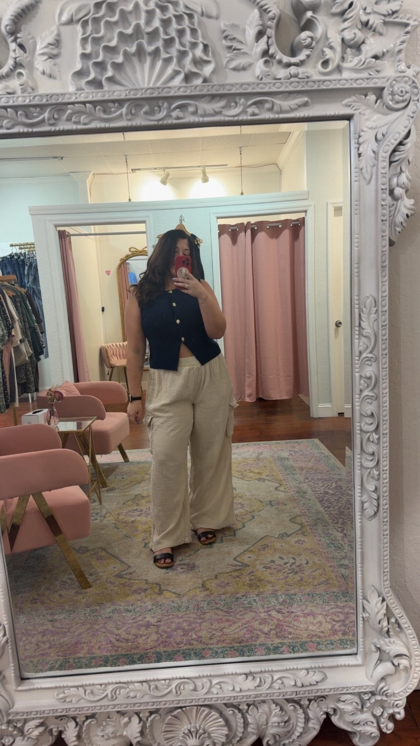 Obsessed with this effortless combo 🤍 These breezy pants paired with this flattering button-front top make the perfect chic + comfy look for any day out! And the best part? The top comes in 3 gorgeous colors: pink, white, and black—so you can grab your fave (or all three)! ✨

Wearing a size large in the top. A size XL in the pants.