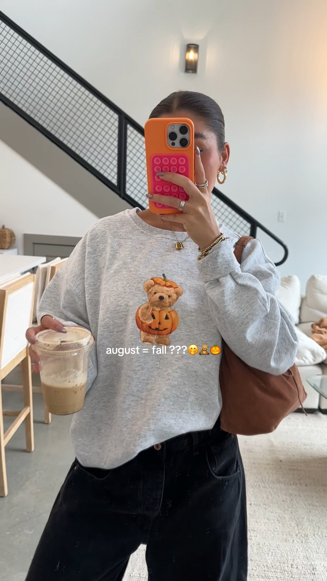 fall is on my MINDDD🤭🧡🎃 & so is this cozy sweatshirt. wearing size L!

#LTKSeasonal #LTKStyleTip #LTKFindsUnder100