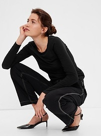 Featherweight Twist Crewneck Top | Gap (US)