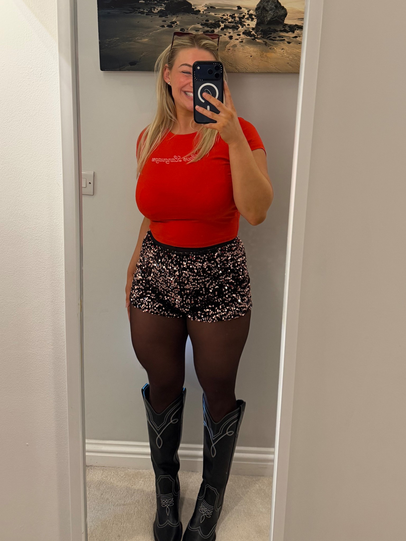 Wearing size M in the shorts, 14 in the top and true to size in the shoes! ❤️