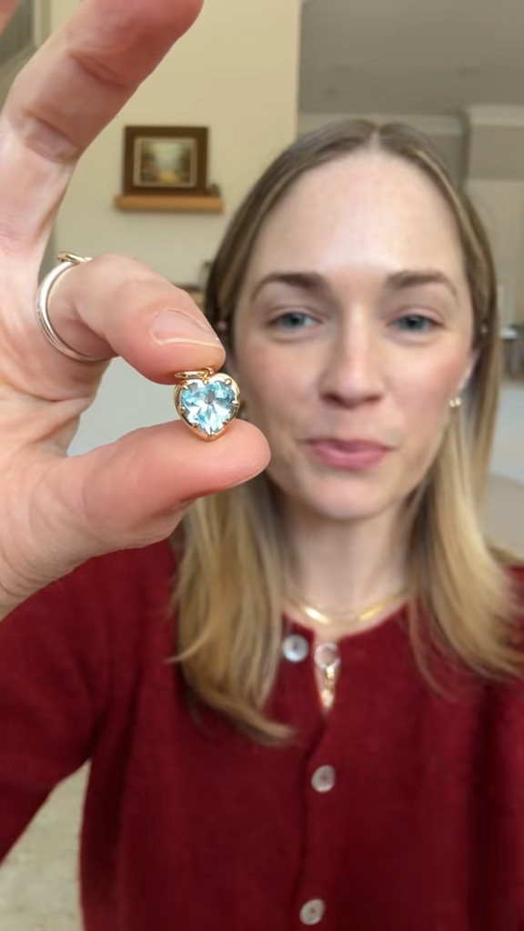 The most gorgeous gemstone heart pendants! 