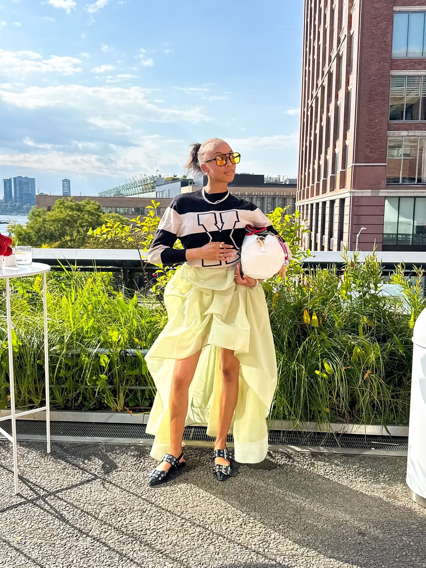 is still thinking about this outfit 🤭👗✨

•
•

#nyfw #newyorkfashionweek #nyfwstreetstyle #fallootdinspo #ootdnyc #essencegu

#LTKTall #LTKNYFW #LTKShoeCrush