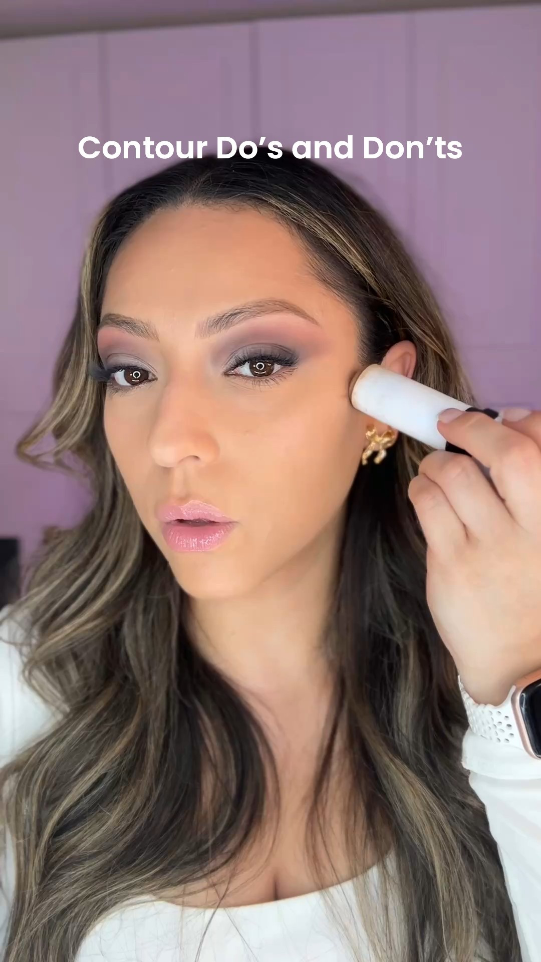 Save and try this quick and easy lifting contour hack🩷

This method really does the heavy lifting here🤭 Rather than dragging your face down, place the contour strategically to achieve a more lifted look!💕 Perfect for mature faces and when you want a snatched face🫶 

Have you tried this hack?!🤔
•
•
•
#makeuptutorial #makeuphacks #dosanddonts #makeupover40 #contourtutorial

#LTKgrwm #LTKmomlife #LTKBeauty