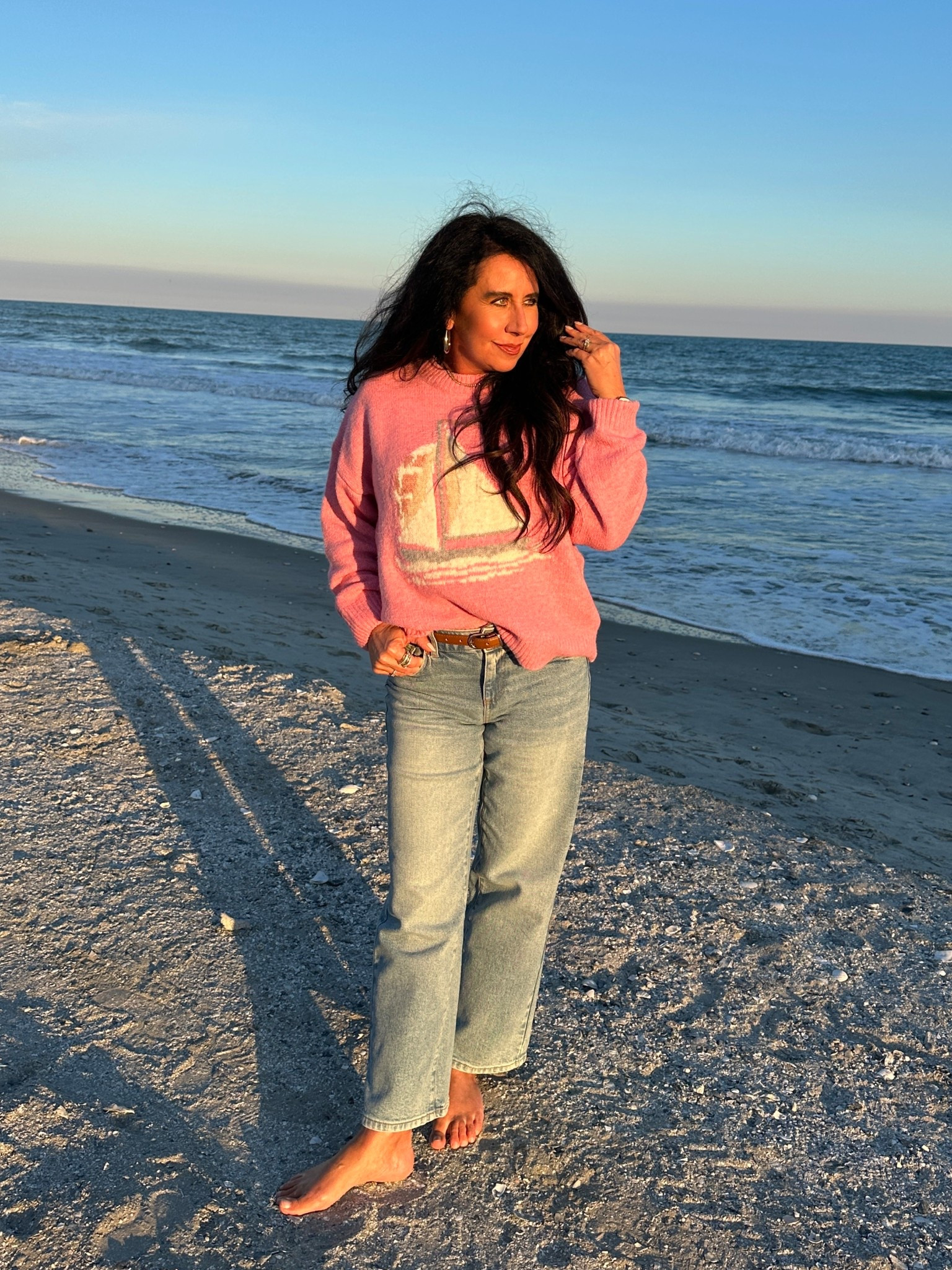 The Sail Away Sweater from The Hip Eagle might be my favorite Spring Break purchase. I feel like this one is so classic but unique in the pink colorway. I know this will be one I bring out year after year.


#LTKootd