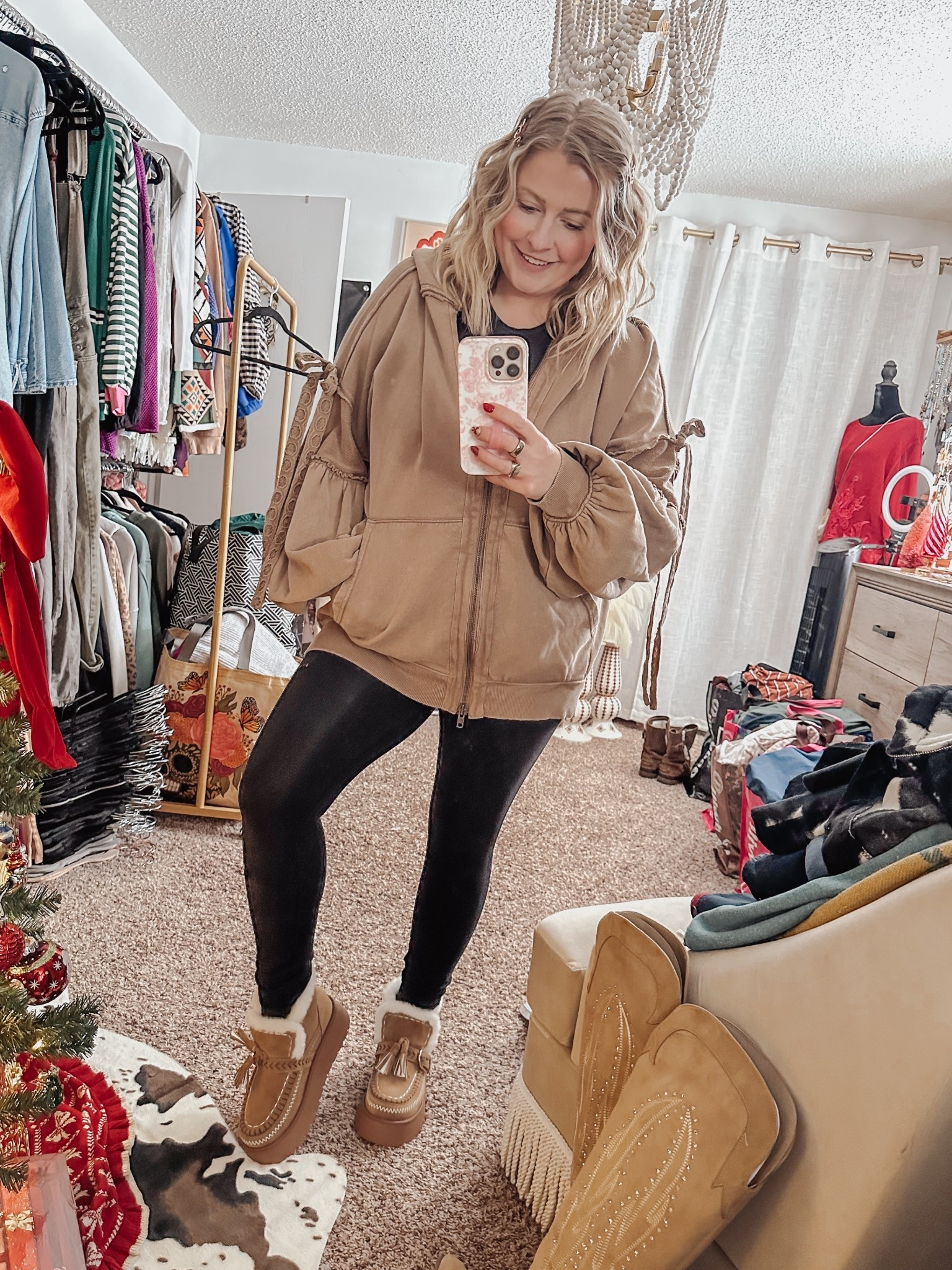 Casual style
SAHM style


#LTKgrwm #LTKootd #LTKdayinmylife