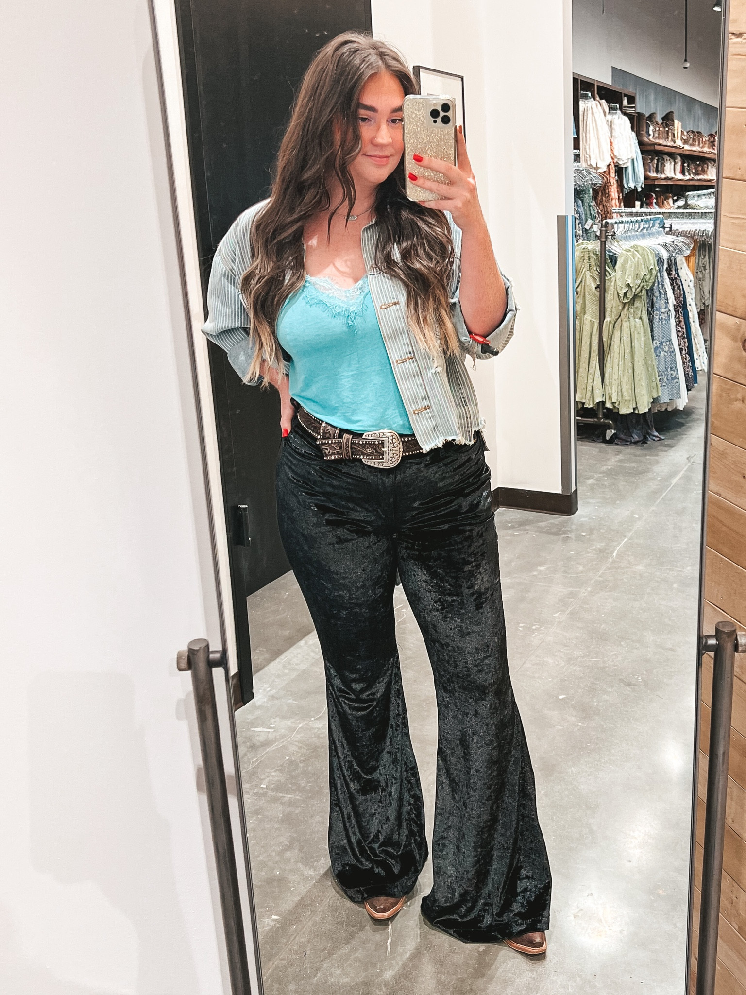 It’s givin Lainey Wilson vibes 🤩

#midsizewesternfashion #midsizewesternoutfit #westernfashioninspo

#LTKcurves #LTKstyletip