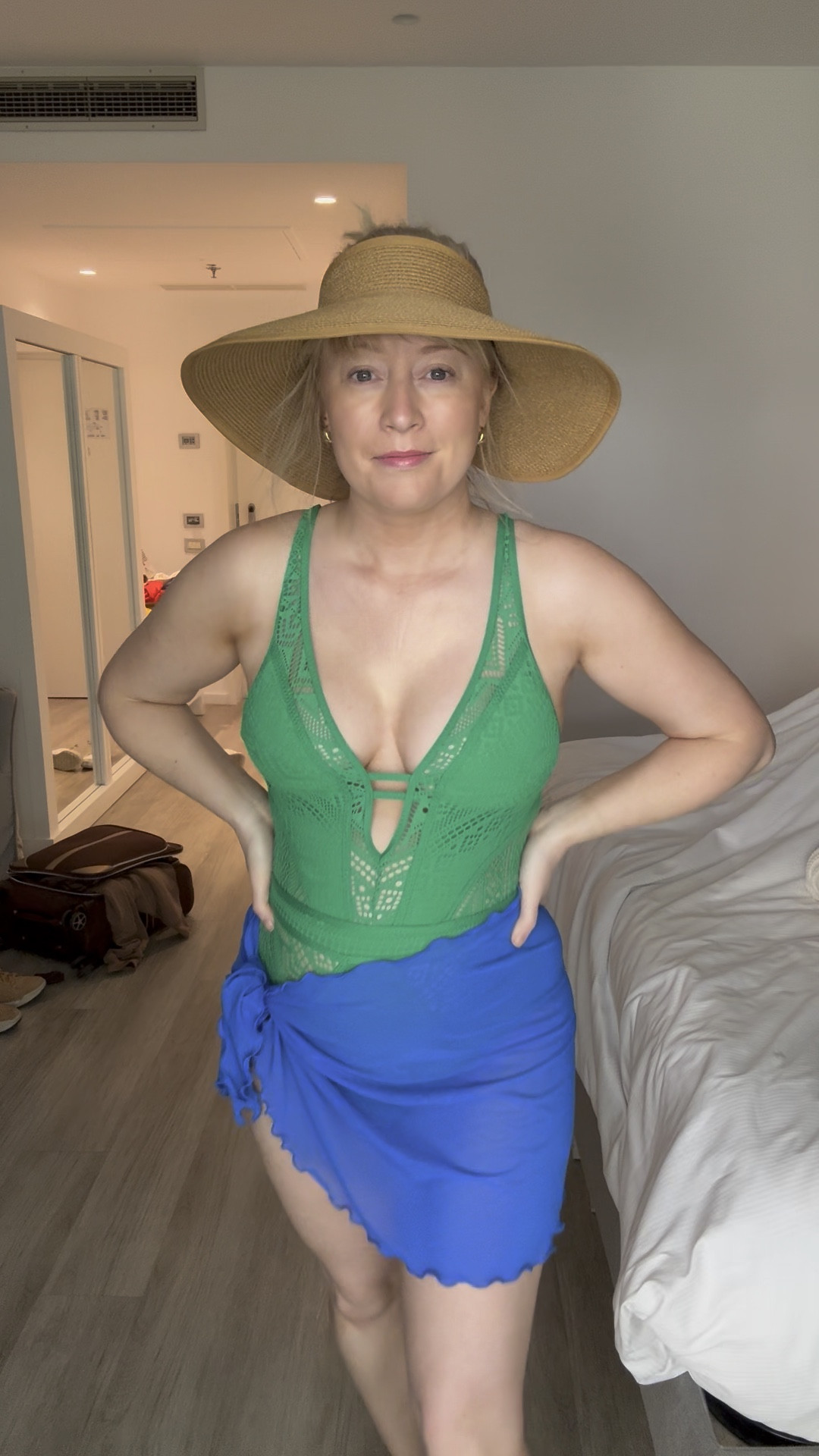 Day 6. Pool day in Italy. #hocspring 