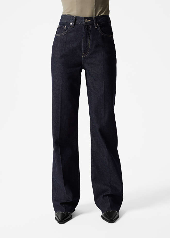 Jeans mit geradem Bein | & Other Stories (DE + FR)