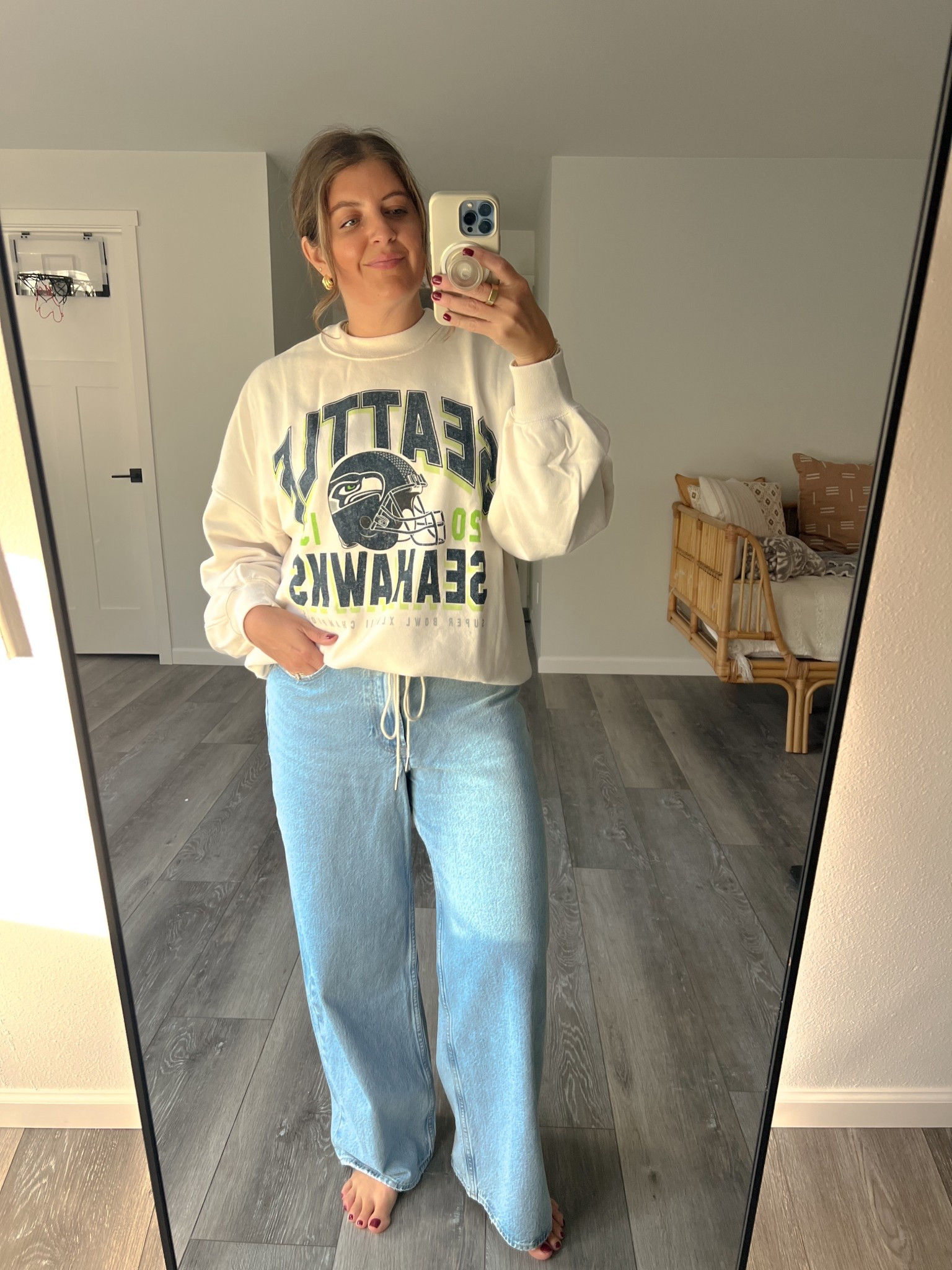 The softest oversized NFL sweatshirt of my dreams! 

This one runs super big (I’m wearing a M and could definitely go down to a S). Jeans are also TTS and that perfect loose fit — feels like wearing sweats! 

Currently on sale with code NEWFORYOU



#LTKFindsUnder100 #LTKSaleAlert #LTKStyleTip