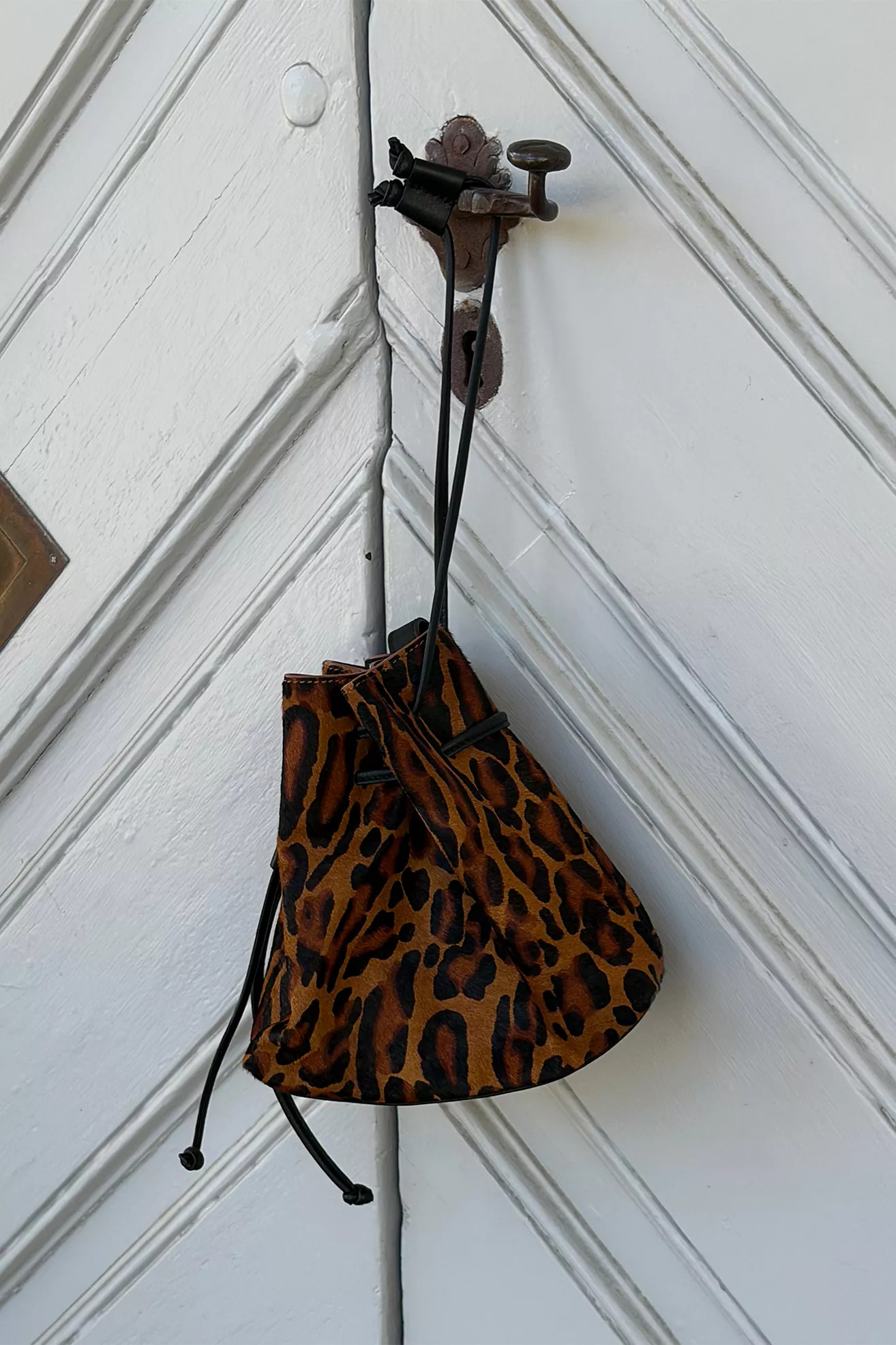 btb Los Angeles Harlow Bucket Bag | Anthropologie (US)