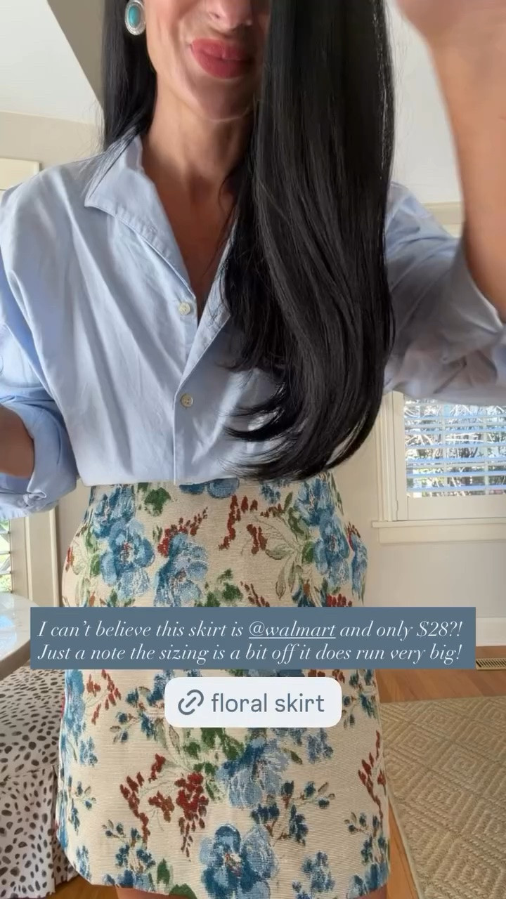 I can’t believe this skirt is @walmart and only $28?! Just a note the sizing is a bit off it does run very big!