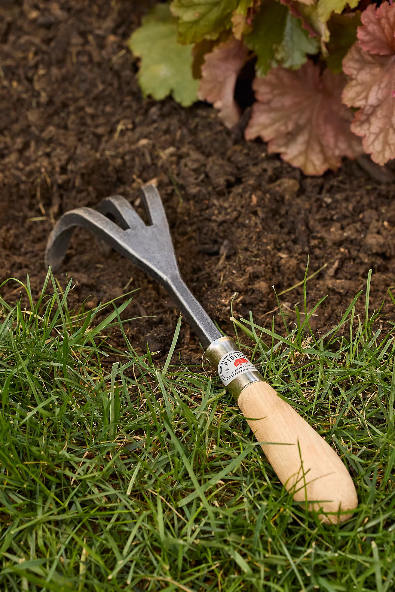 Red Pig Garden Tools Cultivator | Terrain