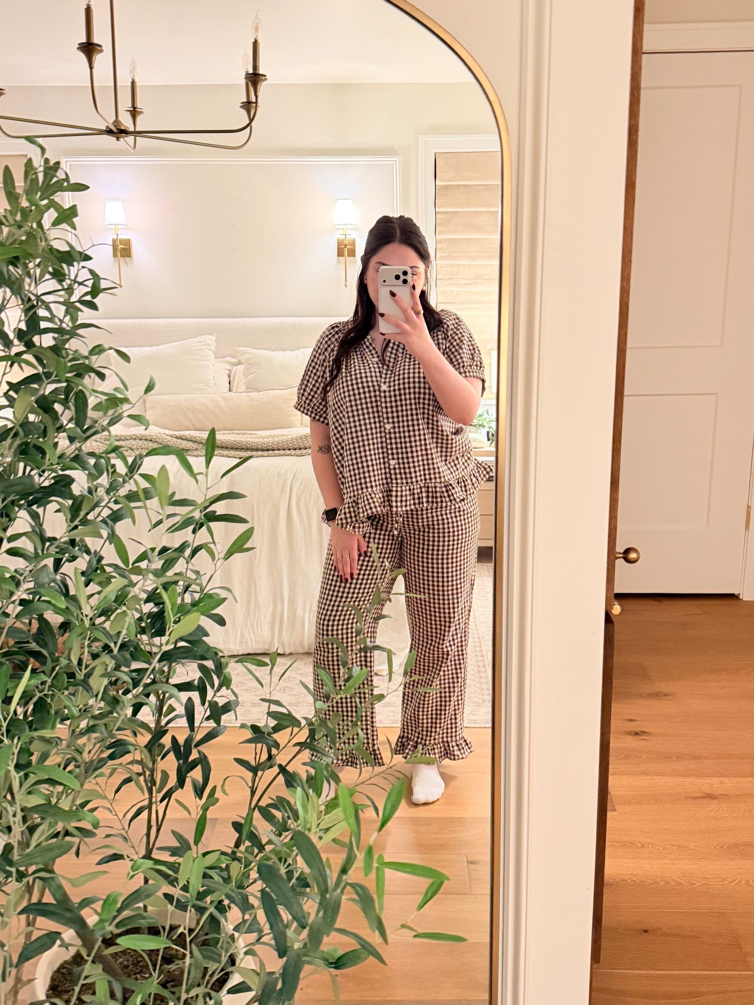 This Gingham 2 piece pajama set is EVERYTHING 🤎💫

#LTKBeauty #LTKselfcare #LTKootd