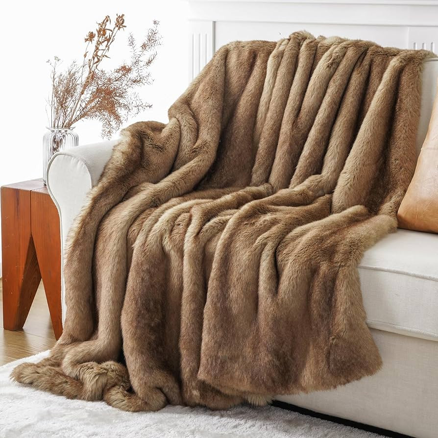BATTILO HOME Luxury Camel Faux Fur Throw Blanket, Soft Cozy Warm Mink Fur Blanket for Bed, Home D... | Amazon (US)