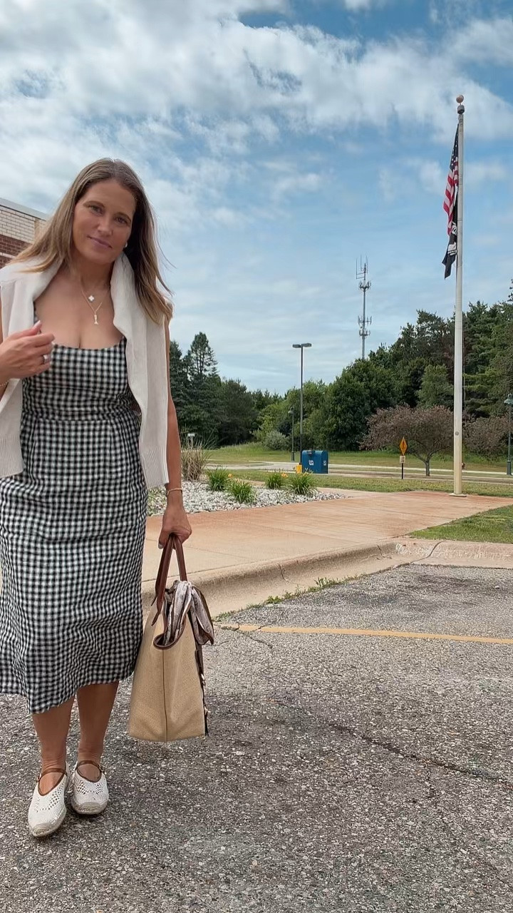 My fav linen dresses all under $100 and such great quality too.

#LTKootd #LTKOver40
