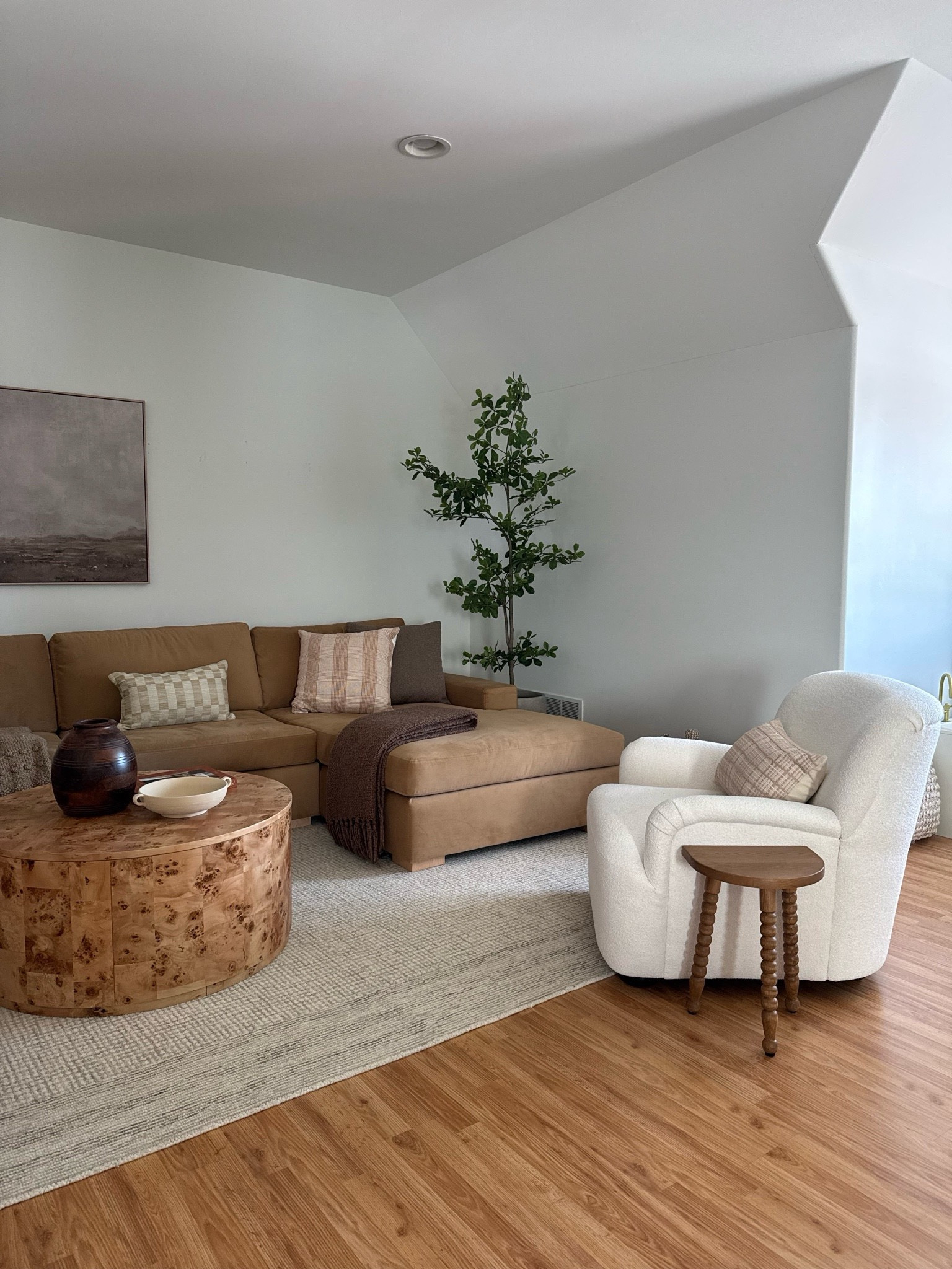 Beautiful, designer inspired chair under $300 at Walmart! I am obsessed! @walmart #walmarthome #walmartfinds 

#LTKSaleAlert #LTKHome