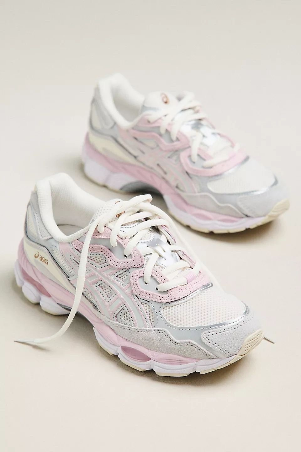 Pink ASICS GEL-NYC Sneakers 💕

#LTKxAerie #LTKfitnessgoals #LTKMothersDay