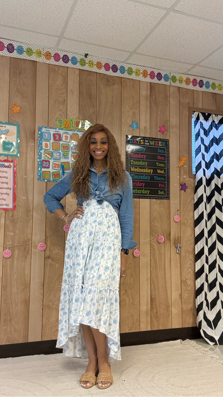 Booked, busy & still chasing my dreams ✨ #contentcreater #momlife #march #explorepage #teacher

#LTKootd #LTKstorytime #LTKOver40