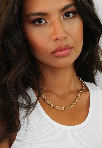 Missguided - Gold Look Chunky Twist Chain Necklace | Missguided (UK & IE)
