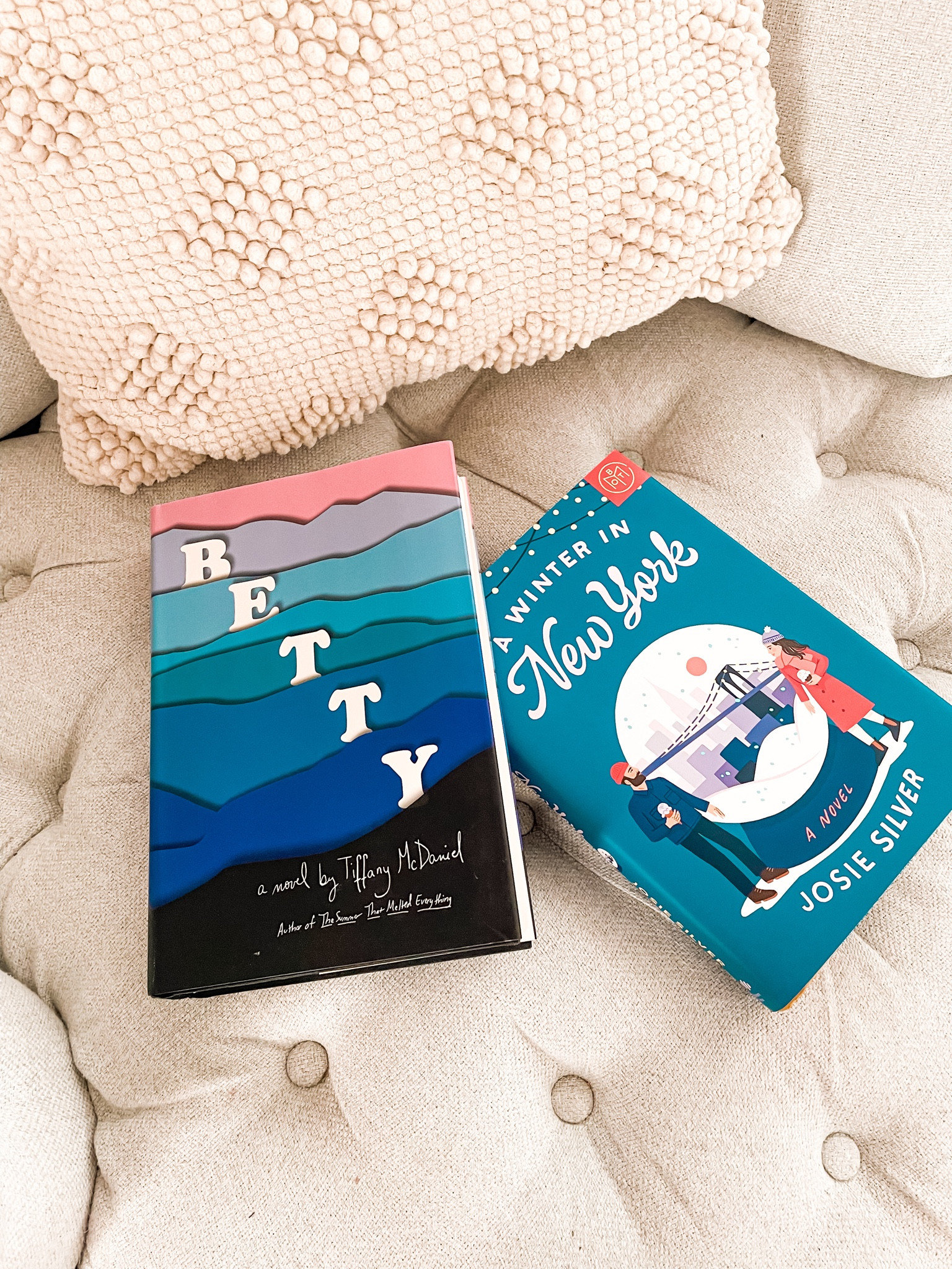 Books, good books, reading, pillows, reading chair

#LTKhome #LTKfindsunder50