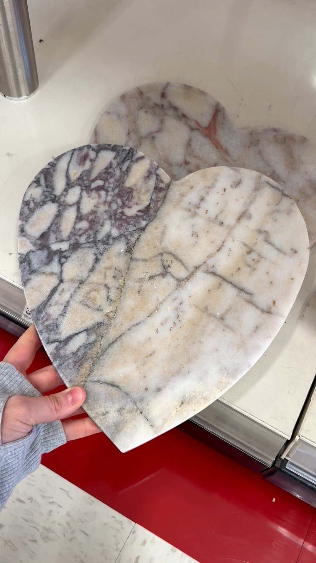 This is the prettiest cheeseboard!! Each one has a different color and pattern variation 🤍



#valentinesday #entertainingessentials #vdayparty #cheeseboard #marbleservingtray #servingtray #heartdish #target #galentinesparty

#LTKHome #LTKValentine